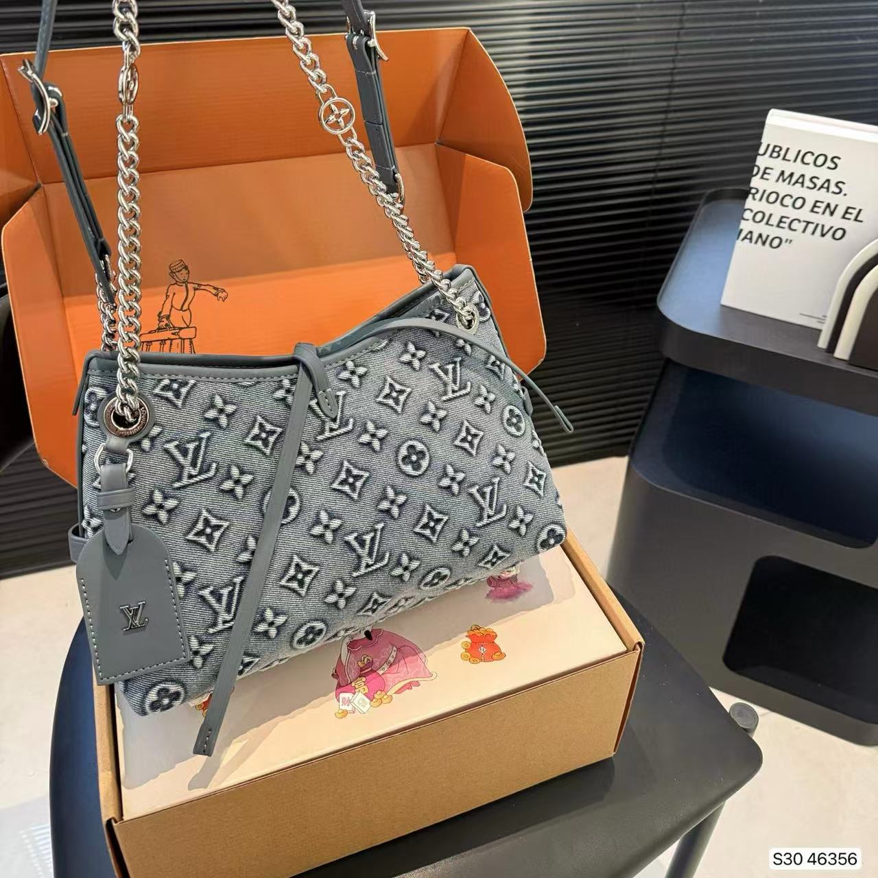 LV carryall刺繍入り脇下バッグ【50％割引+送料無料】