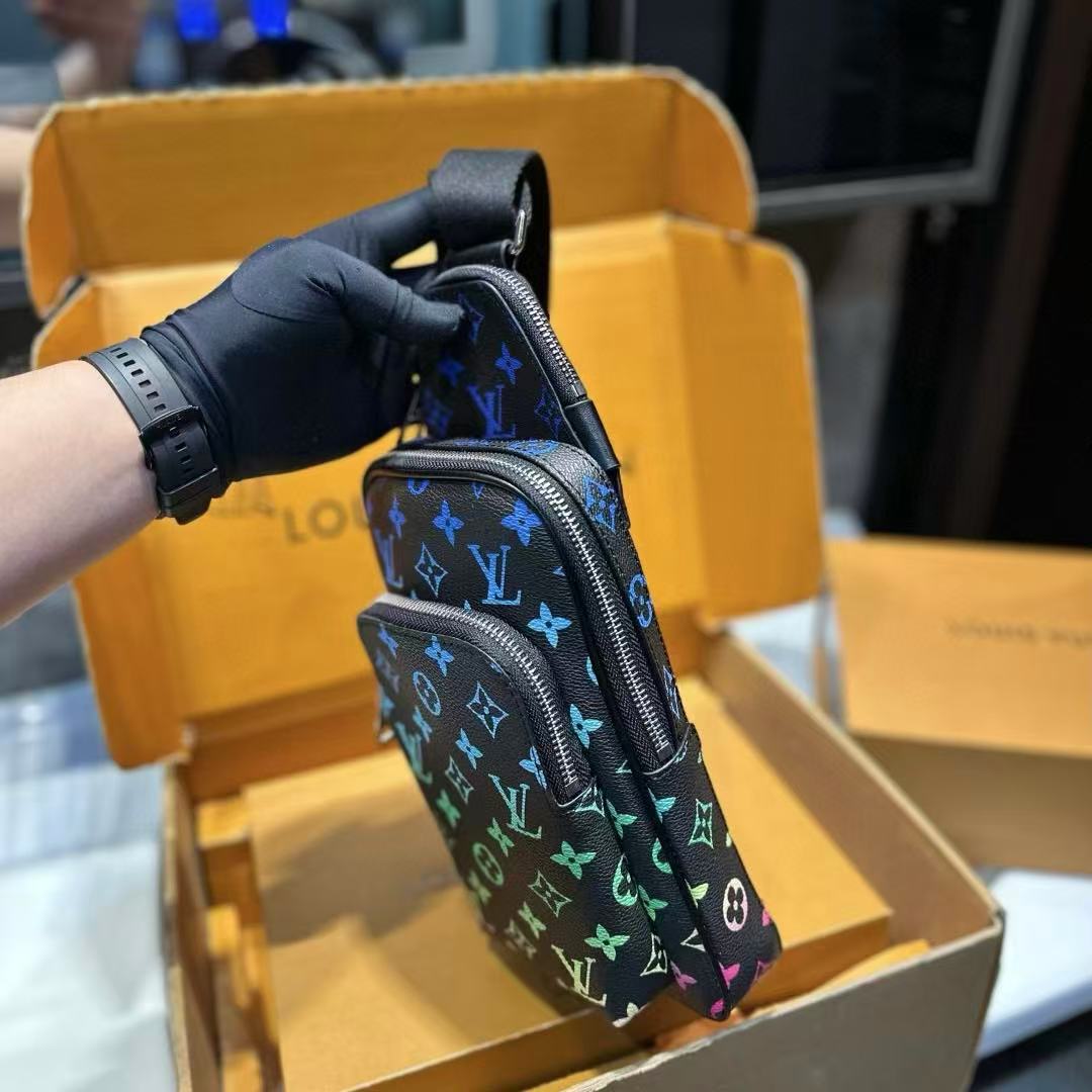 LVグラデーションメンズチェストバッグ【50％割引+送料無料】