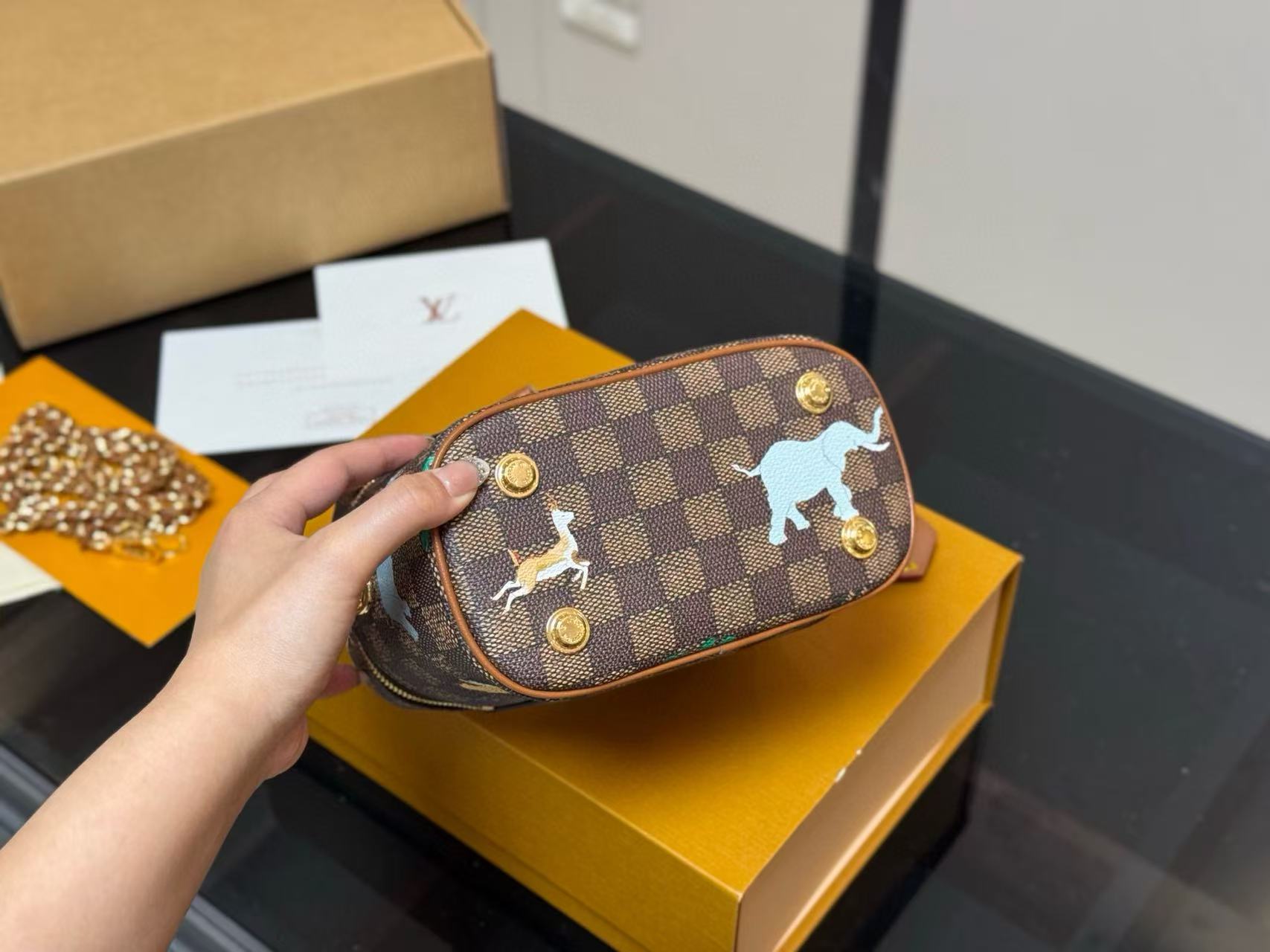 LV nice vanity化粧ポーチ【50％割引+送料無料】