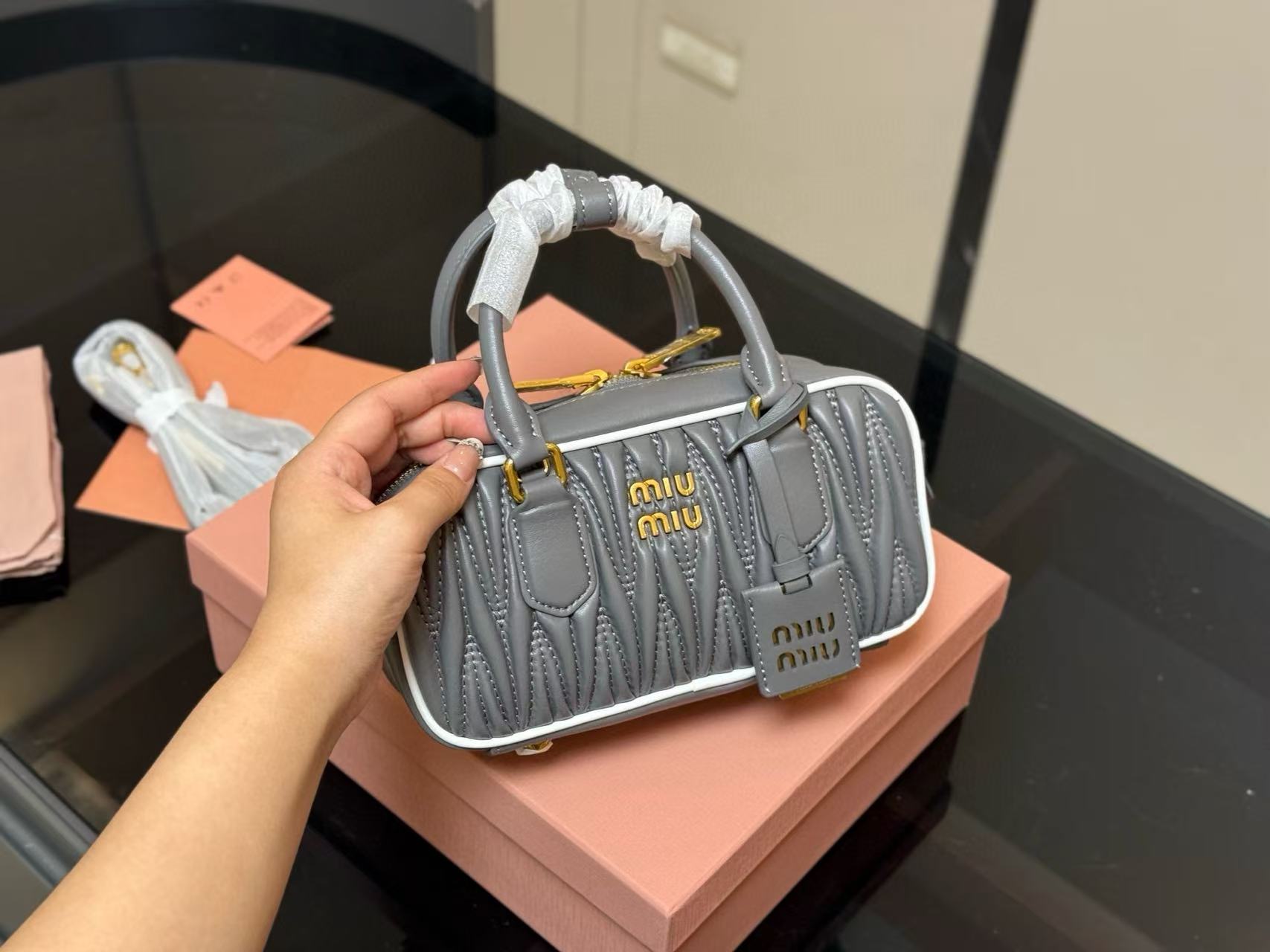 M1UM1U 牛革ボウリングバッグ【50％割引+送料無料】