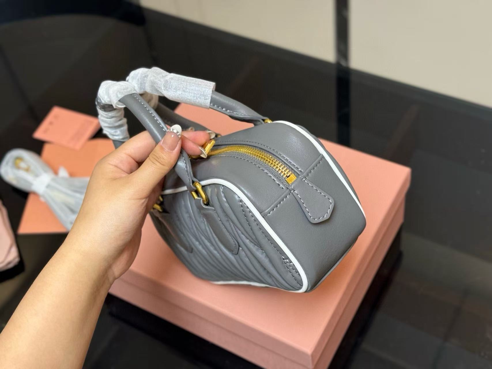 M1UM1U 牛革ボウリングバッグ【50％割引+送料無料】