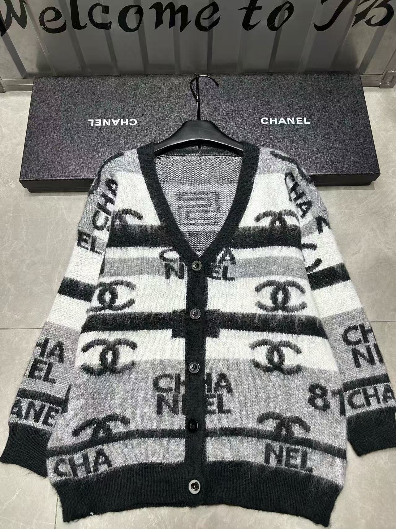 CHANE1 Vネックモヘアカーディガン【50％割引+送料無料】