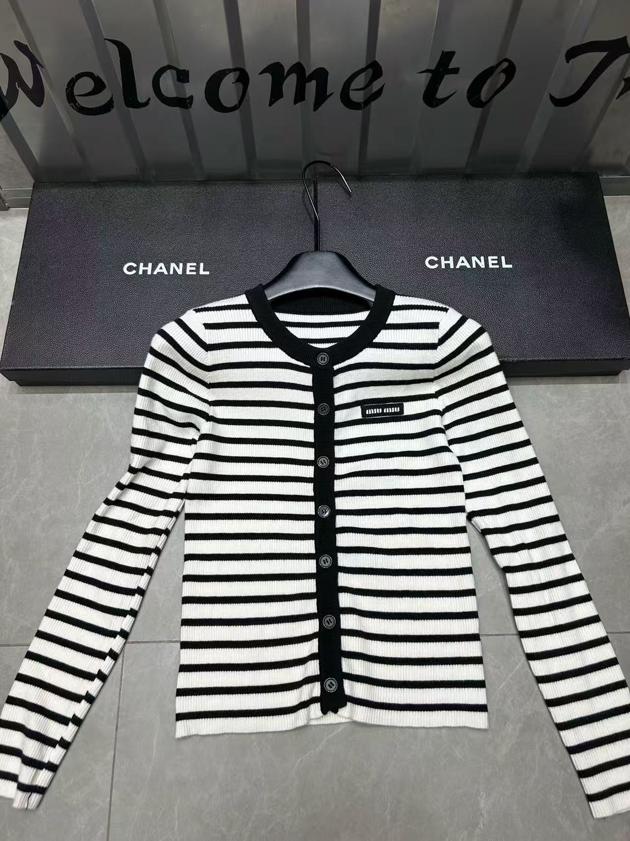 M1UM1U ストライプシンプルウールカーディガン【50％割引+送料無料】