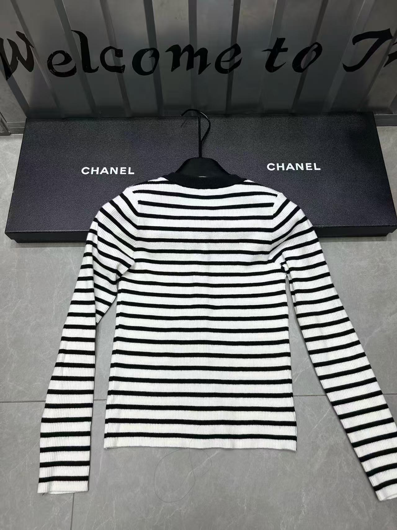 M1UM1U ストライプシンプルウールカーディガン【50％割引+送料無料】