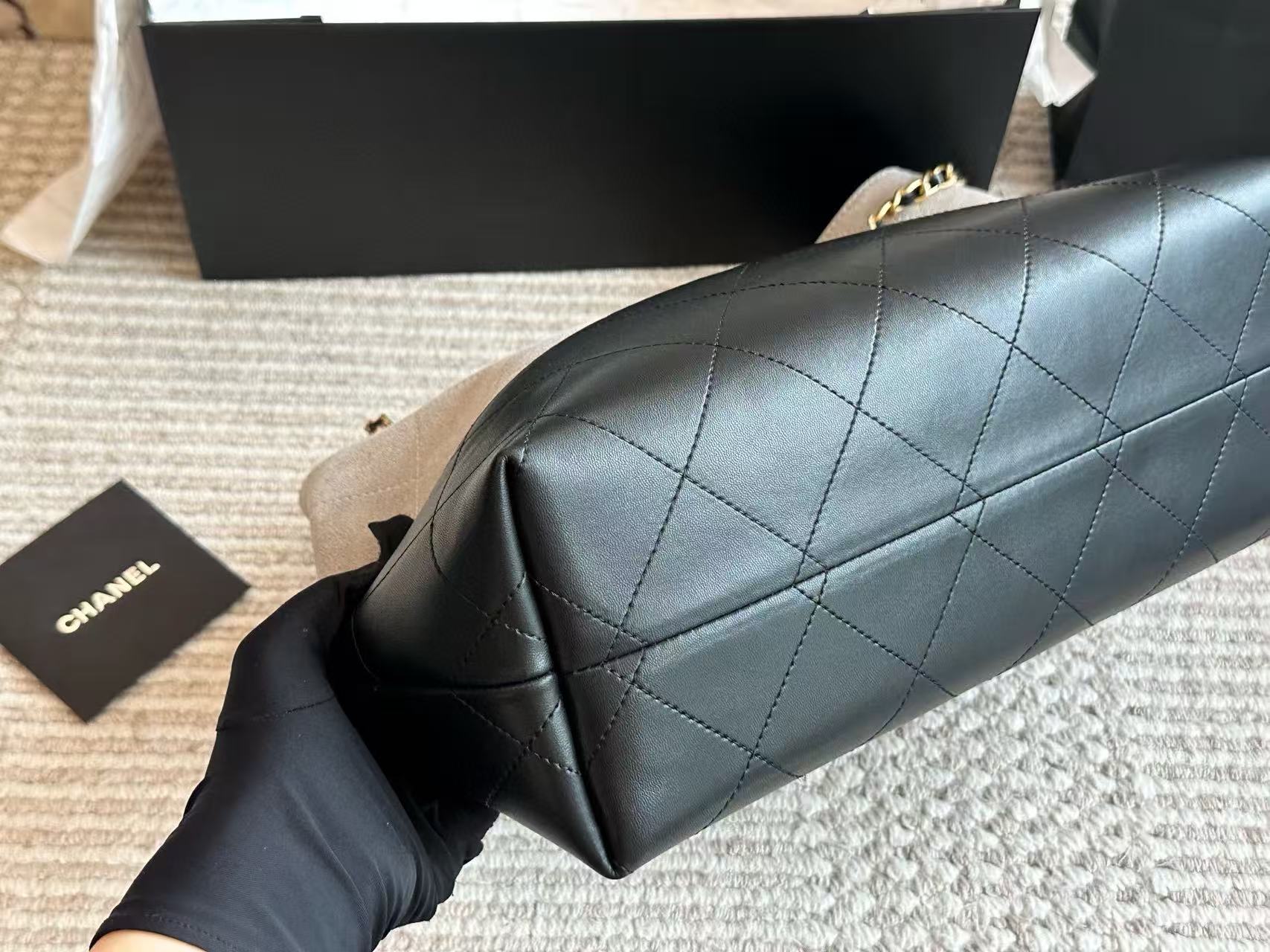 CHANE1チェーン付き鹿革ハンドバッグ【50％割引+送料無料】