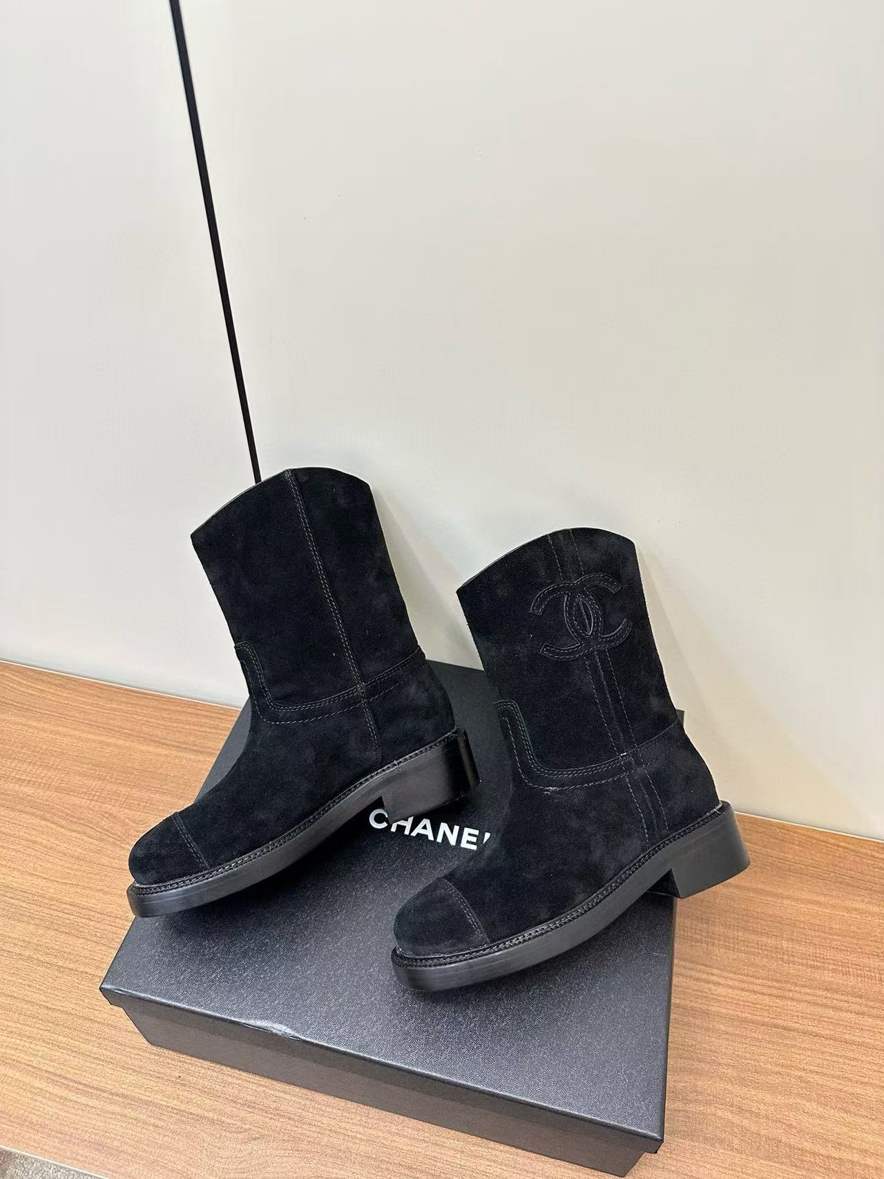 CHANE1 高品質ダブルCディアスキンアンクルブーツ【50％割引+送料無料】