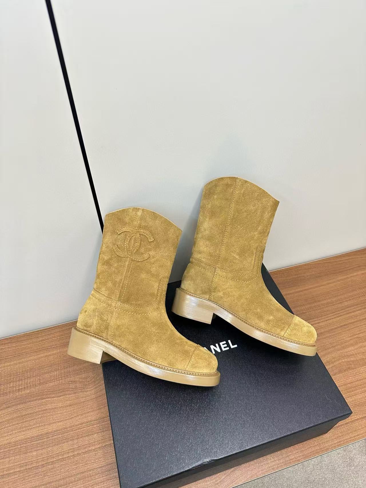 CHANE1 高品質ダブルCディアスキンアンクルブーツ【50％割引+送料無料】