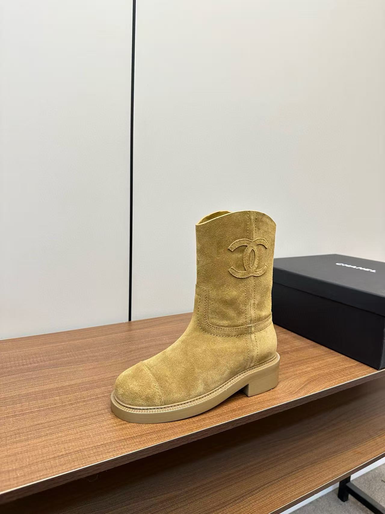 CHANE1 高品質ダブルCディアスキンアンクルブーツ【50％割引+送料無料】