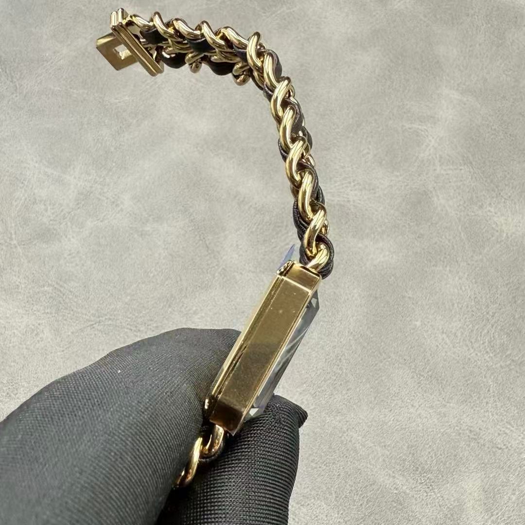 CHANE1 スクエアチェーン レディースウォッチ【50％割引+送料無料】