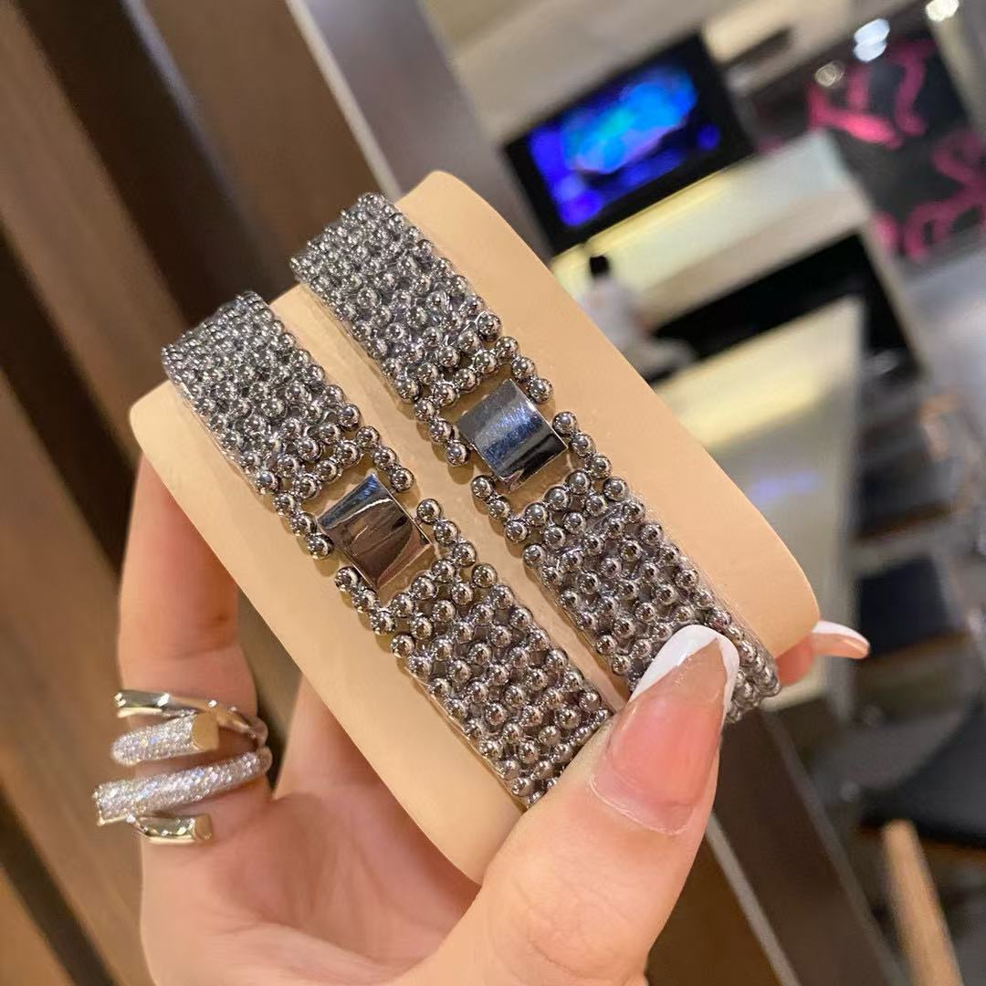 BUR8ERRY ダイヤモンドスタッズ スチールストラップ レディースウォッチ【 50％割引+送料無料】