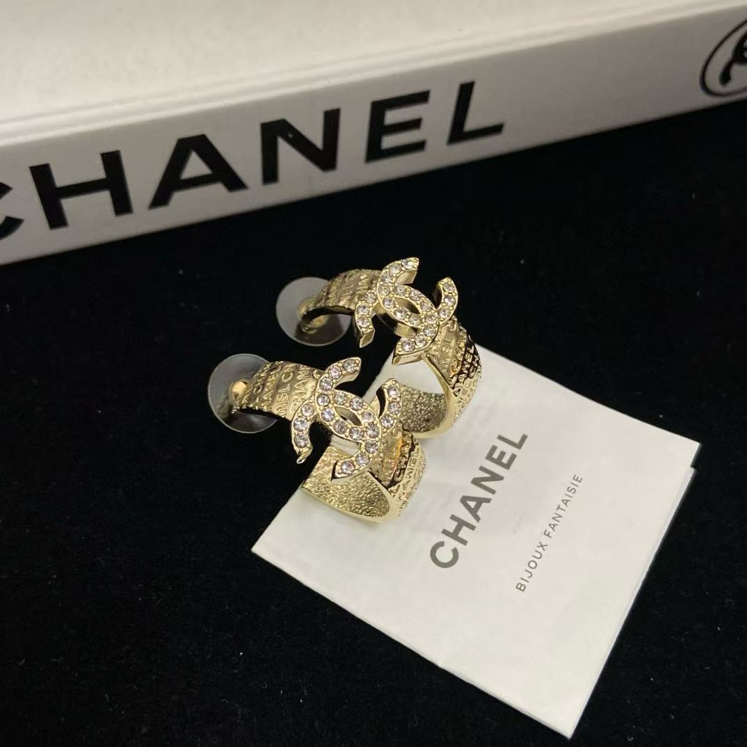 CHANE1 ダブルCレターイヤリング【50％割引+送料無料】