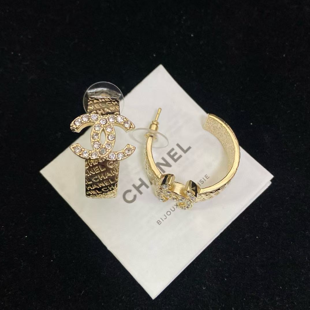 CHANE1 ダブルCレターイヤリング【50％割引+送料無料】