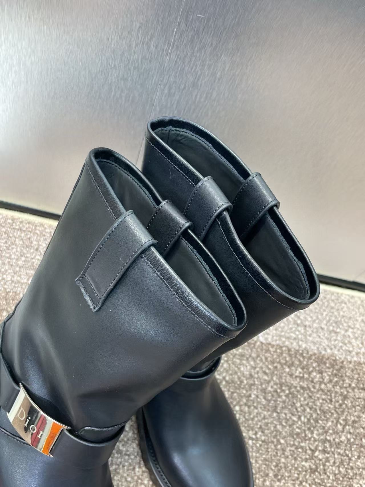 DI0R 高品質レザー CD ロゴ アンクルブーツ【50％割引+送料無料】