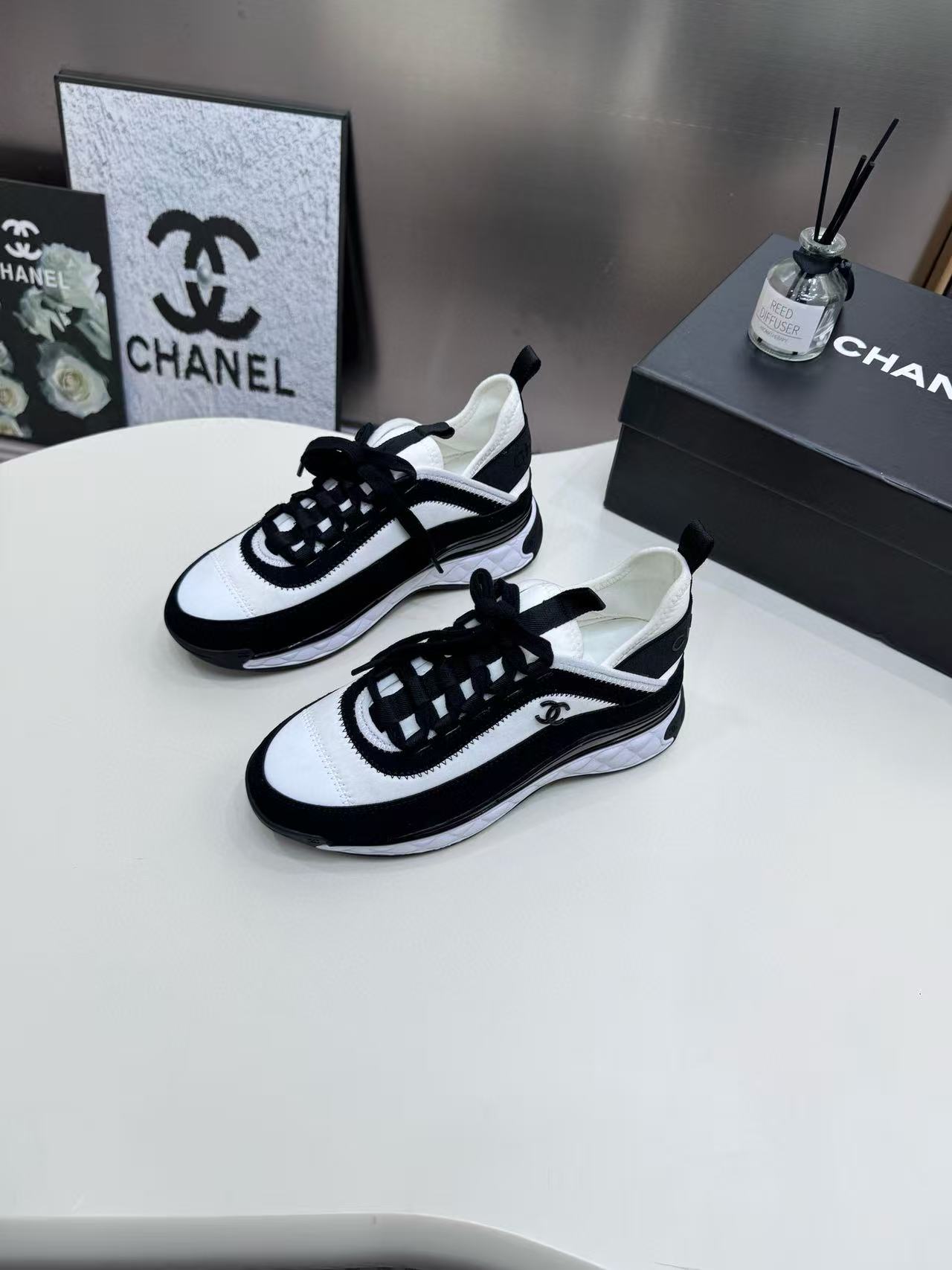 CHANE1 レースアップスニーカー【50％割引+送料無料】