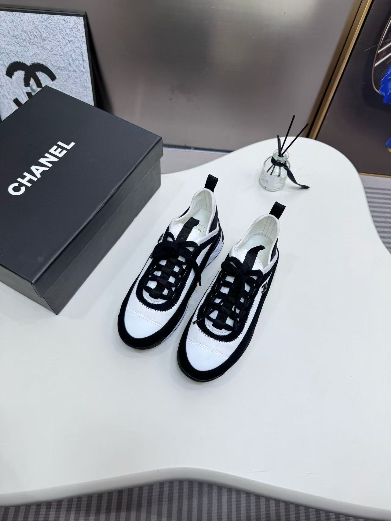 CHANE1 レースアップスニーカー【50％割引+送料無料】