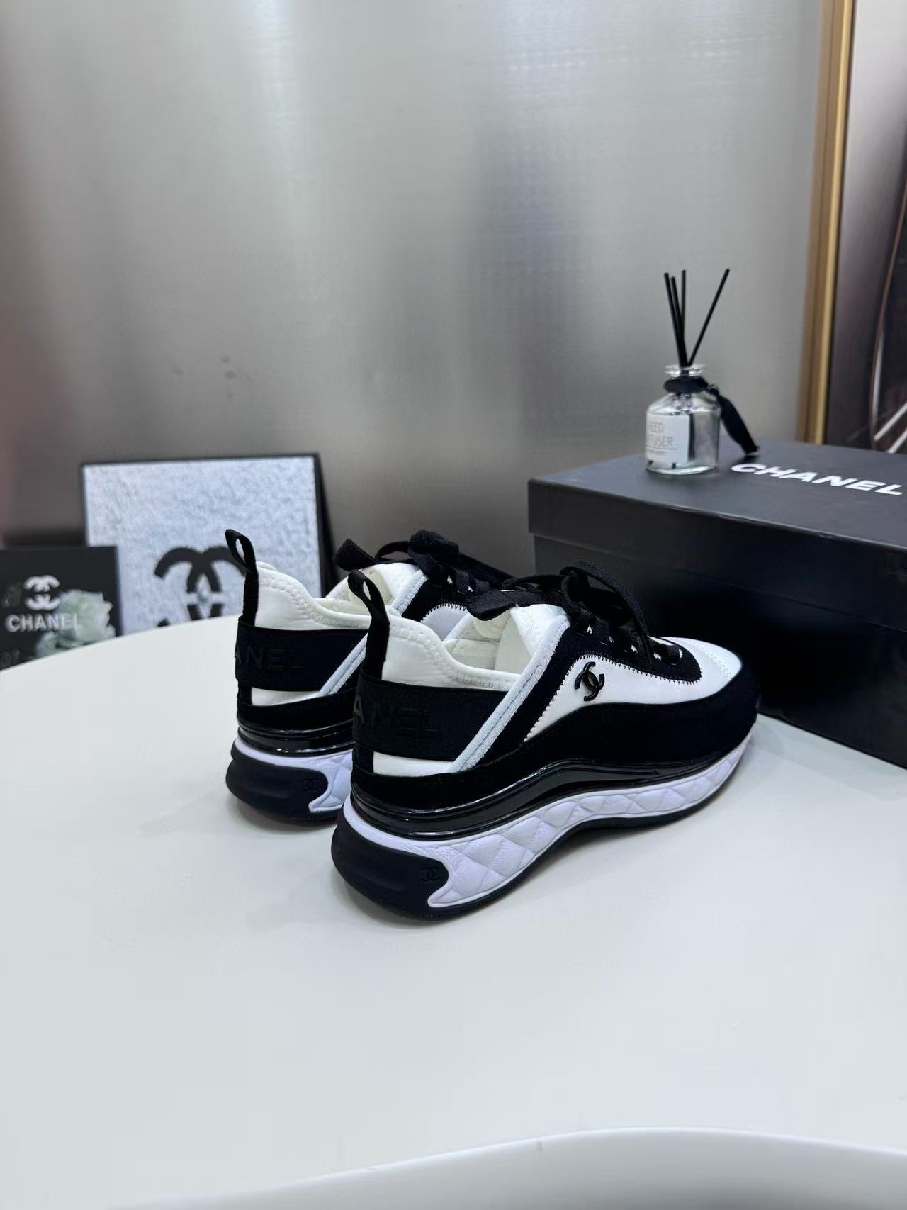 CHANE1 レースアップスニーカー【50％割引+送料無料】