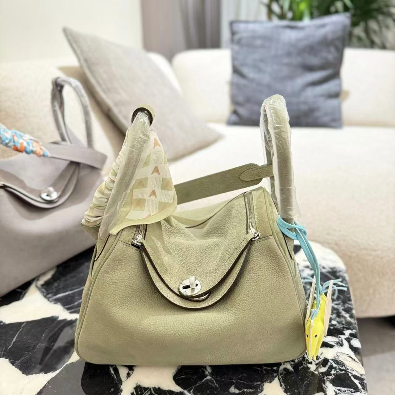 HERME5 lindy鹿革ショルダーバッグ【50％割引+送料無料】