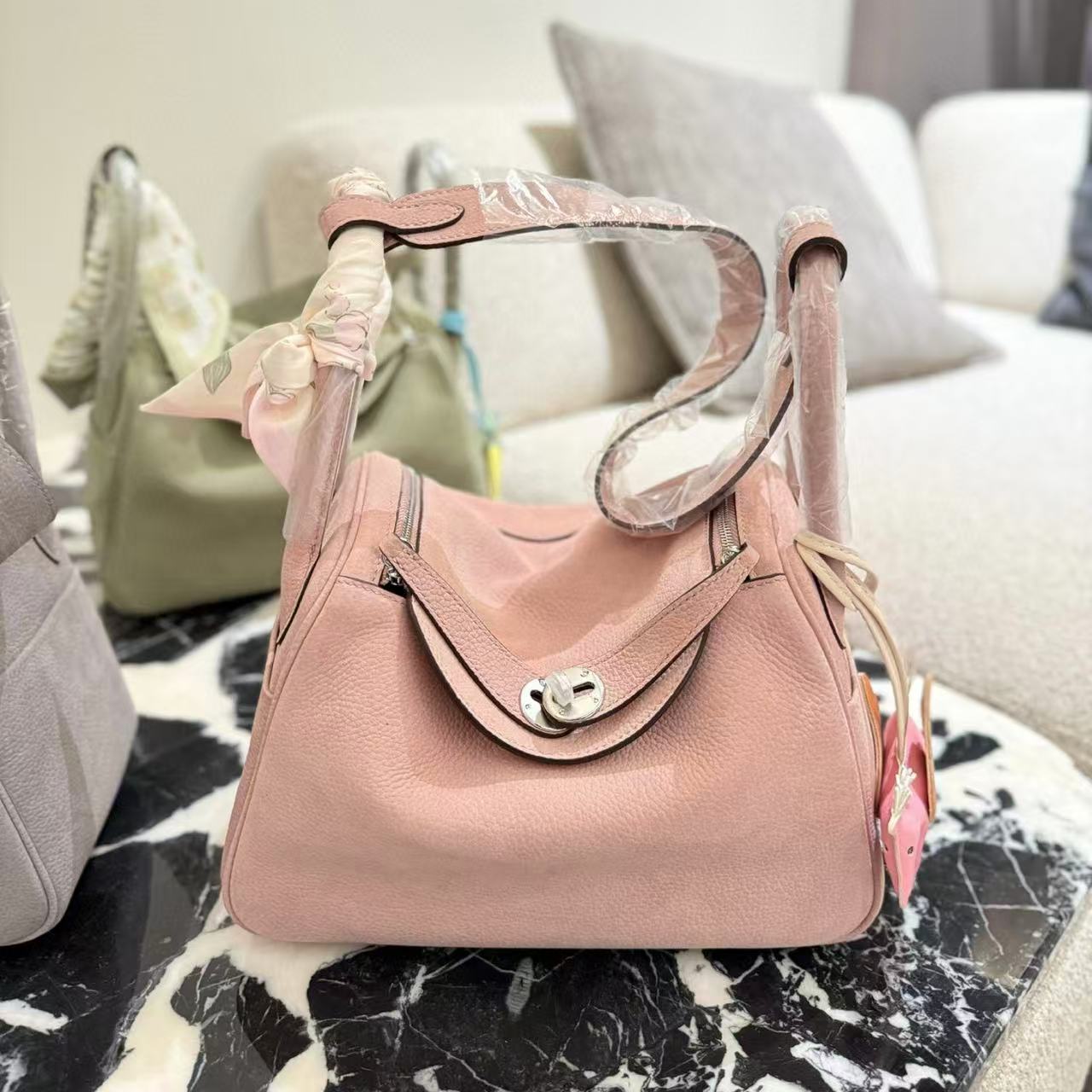 HERME5 lindy鹿革ショルダーバッグ【50％割引+送料無料】