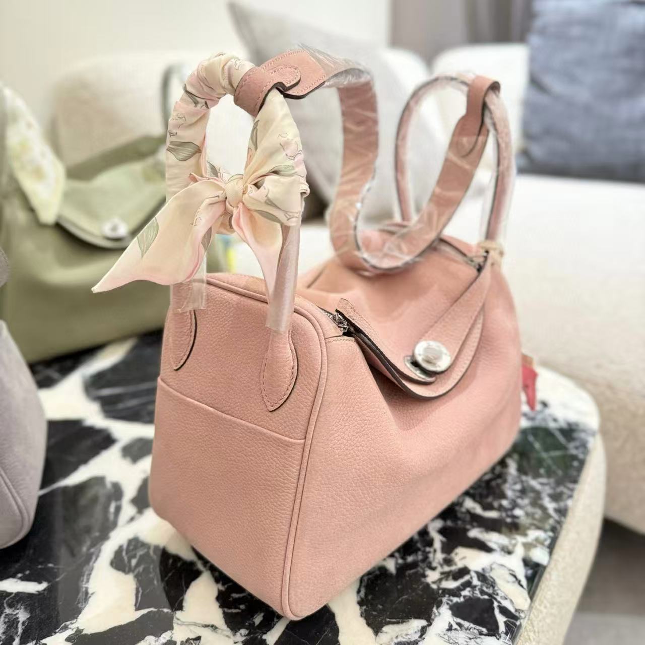 HERME5 lindy鹿革ショルダーバッグ【50％割引+送料無料】