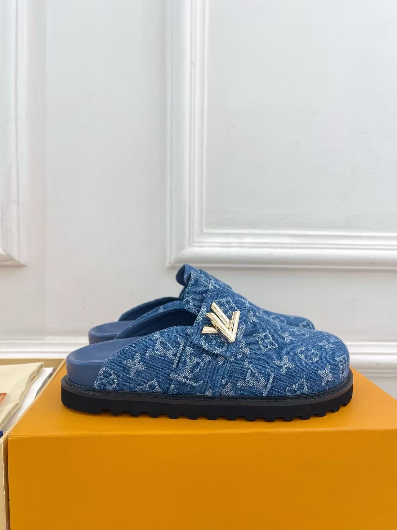 LVの高品質プリントスリッパ【50％割引+送料無料】