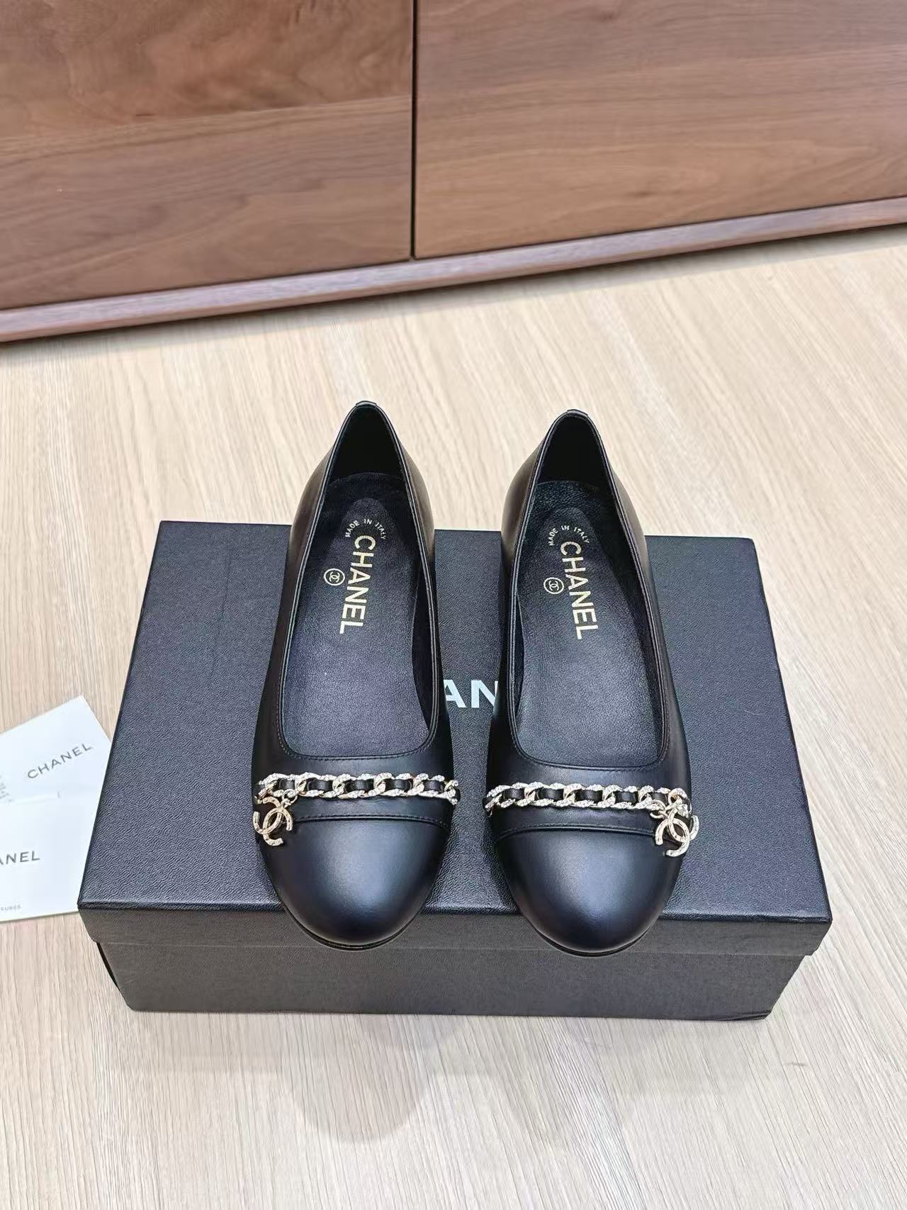 CHANE1 高品質ラウンドトゥチェーンフラットシューズ【50％割引+送料無料】