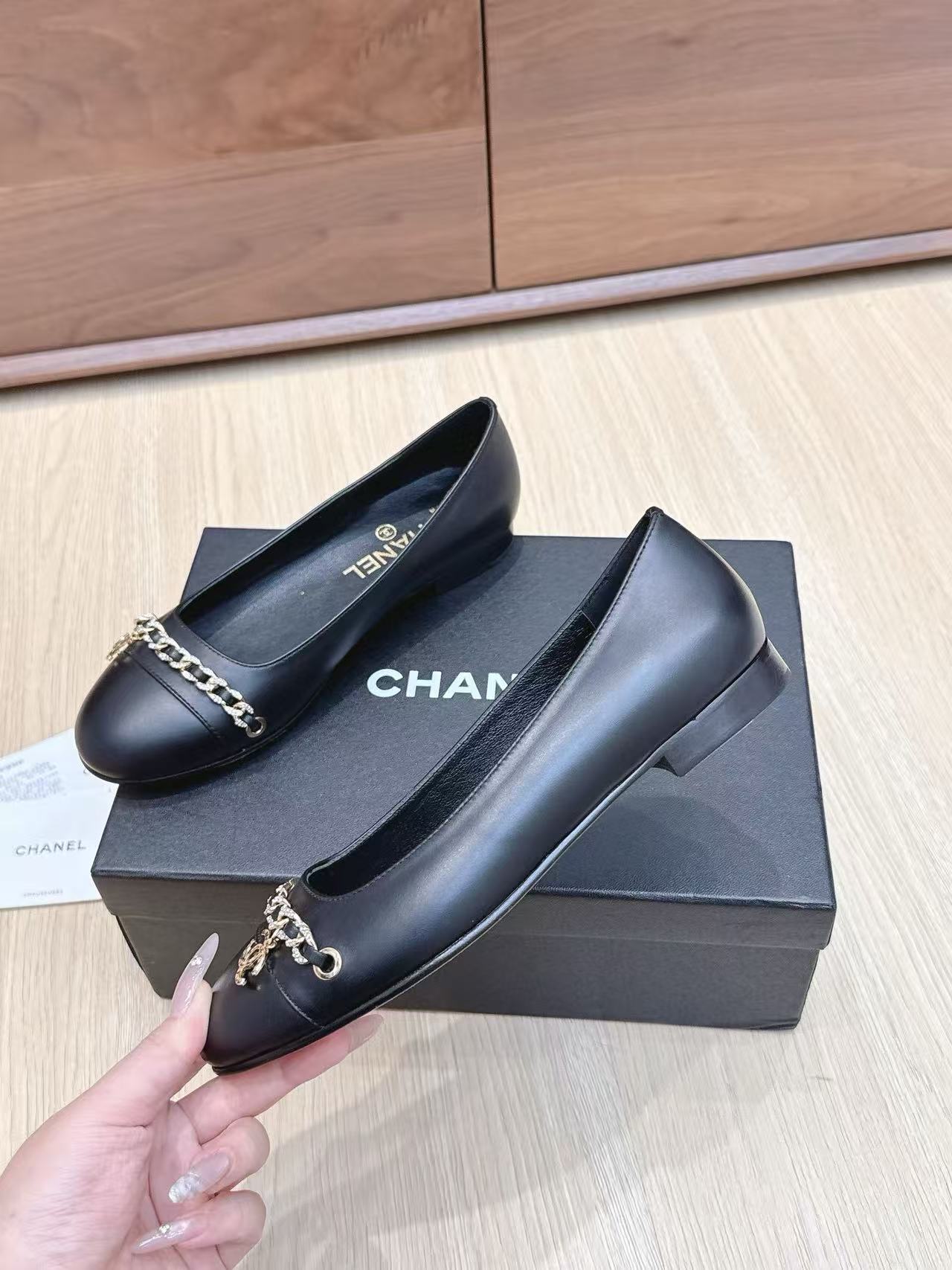 CHANE1 高品質ラウンドトゥチェーンフラットシューズ【50％割引+送料無料】