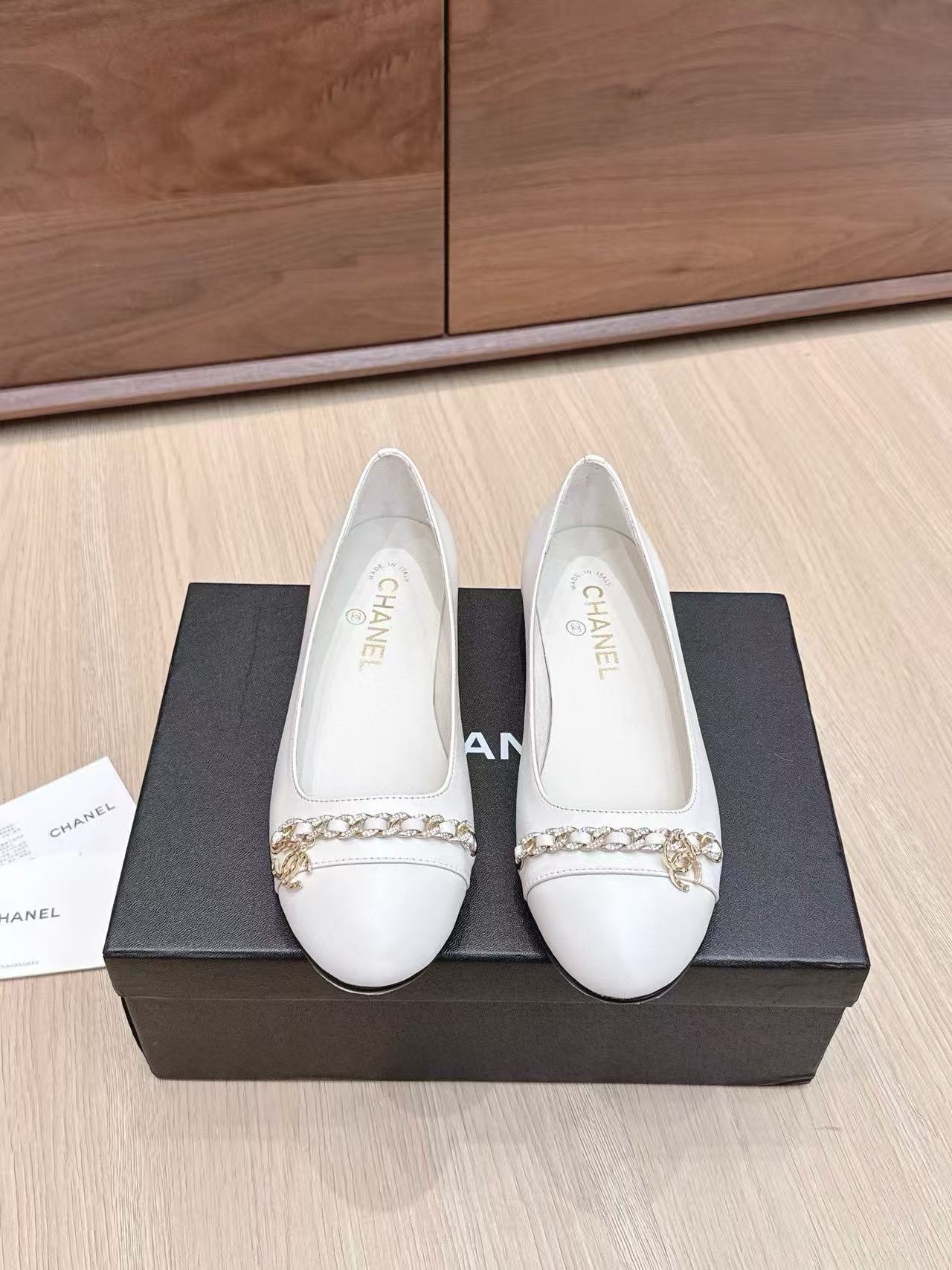 CHANE1 高品質ラウンドトゥチェーンフラットシューズ【50％割引+送料無料】