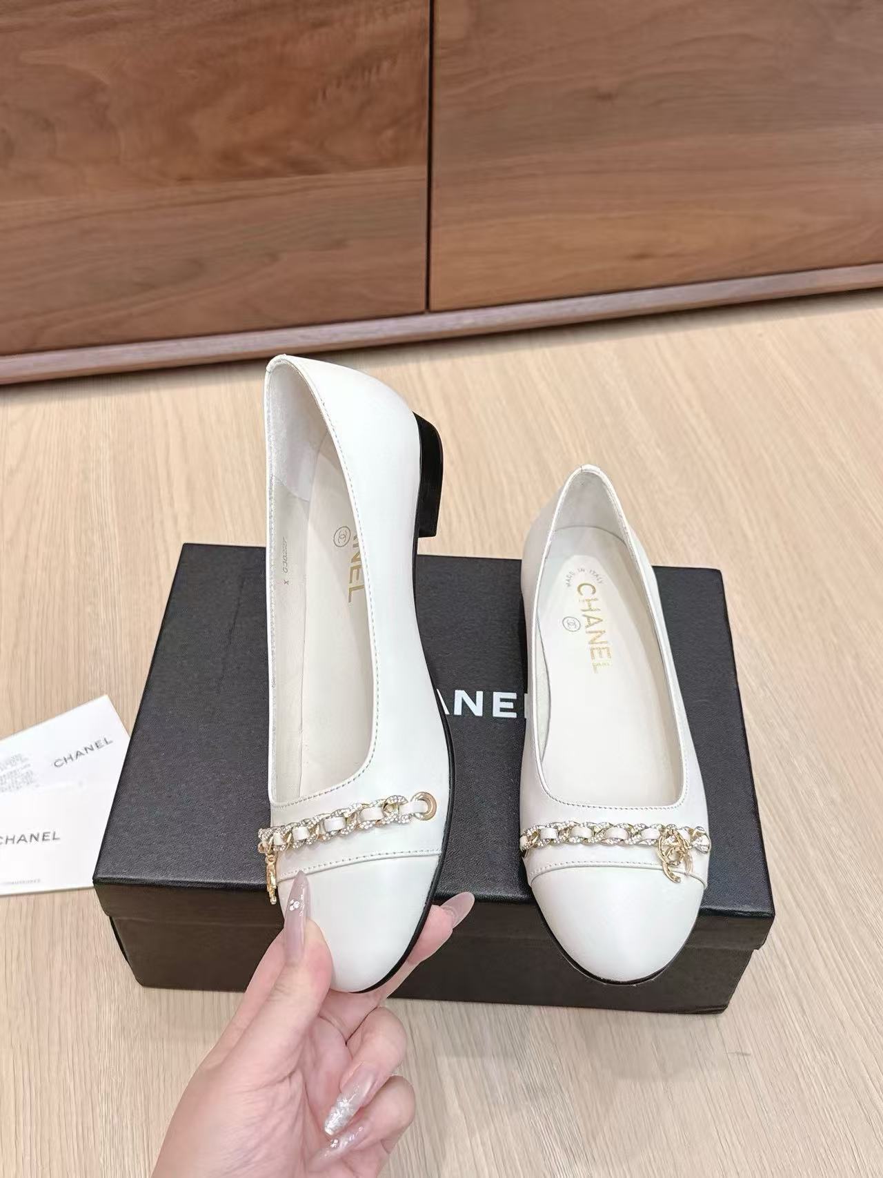 CHANE1 高品質ラウンドトゥチェーンフラットシューズ【50％割引+送料無料】