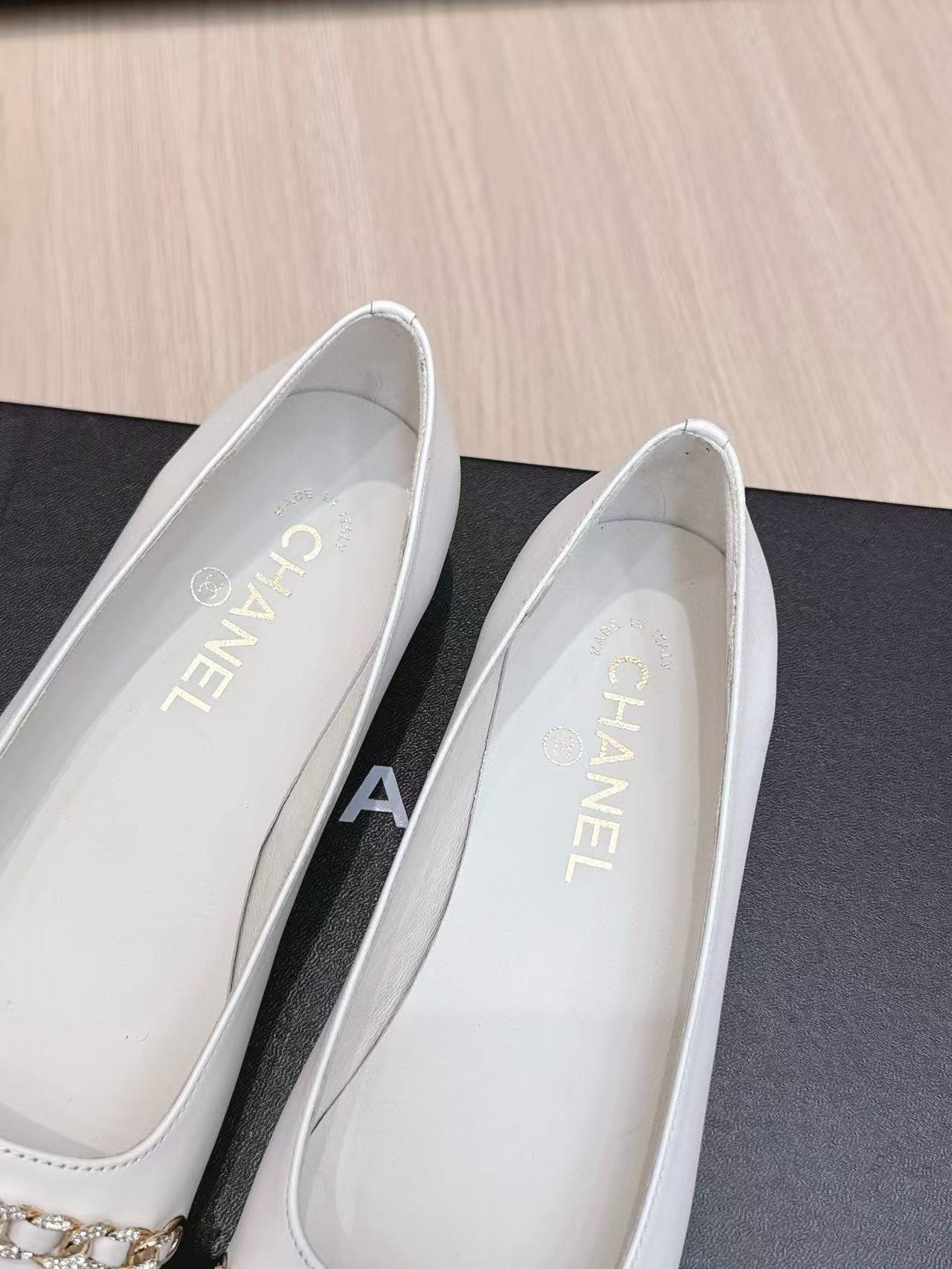 CHANE1 高品質ラウンドトゥチェーンフラットシューズ【50％割引+送料無料】