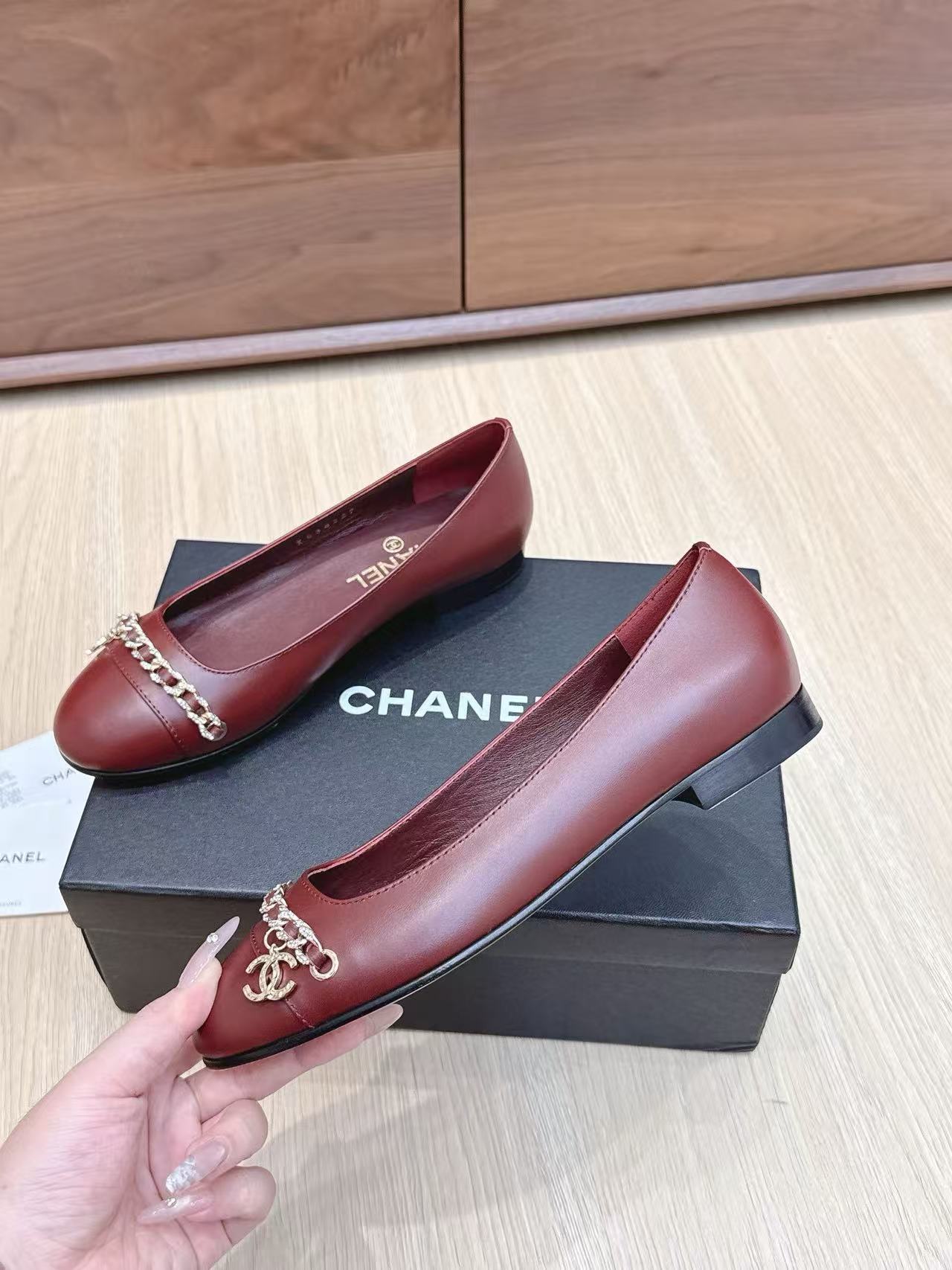 CHANE1 高品質ラウンドトゥチェーンフラットシューズ【50％割引+送料無料】