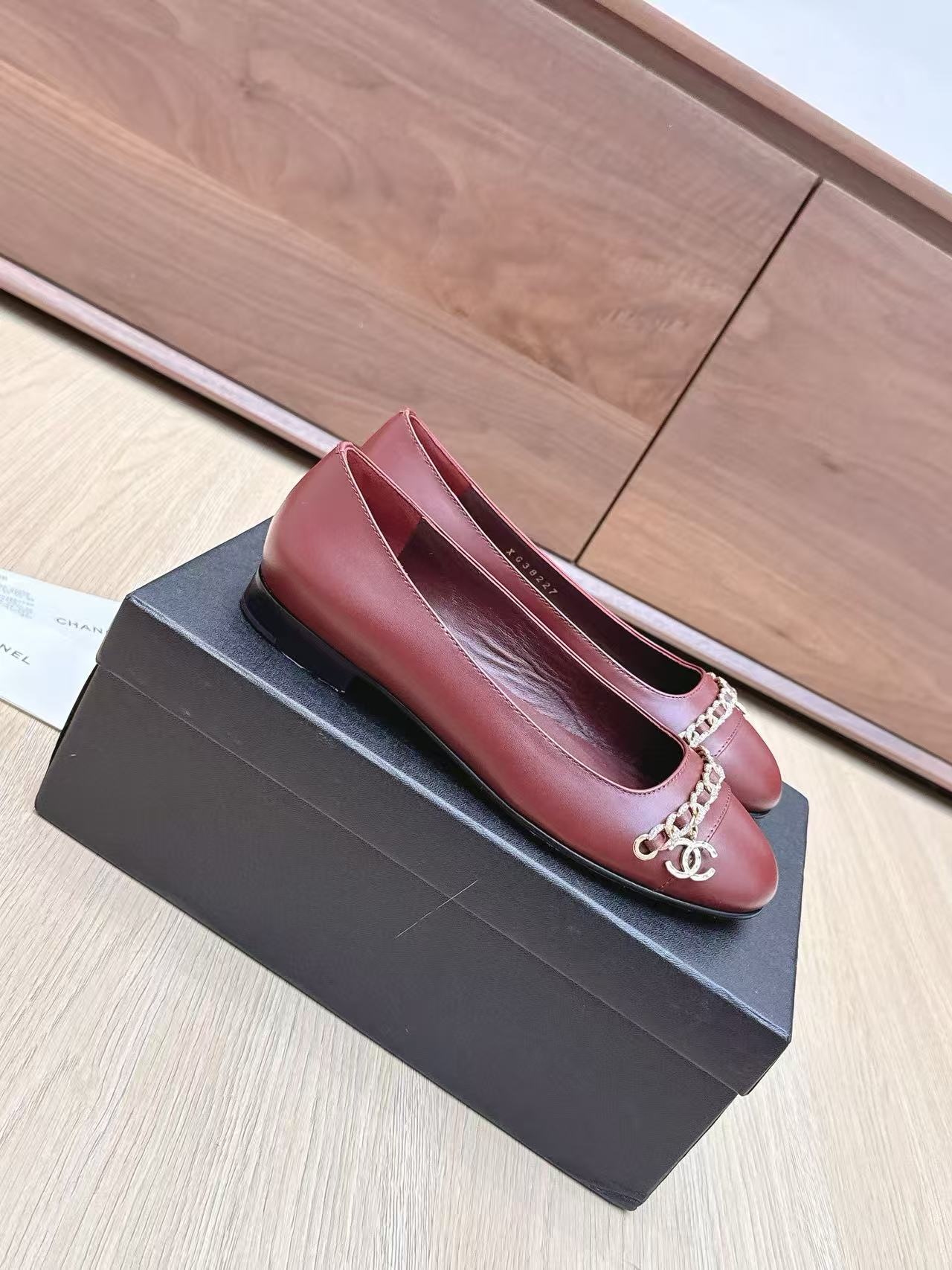 CHANE1 高品質ラウンドトゥチェーンフラットシューズ【50％割引+送料無料】