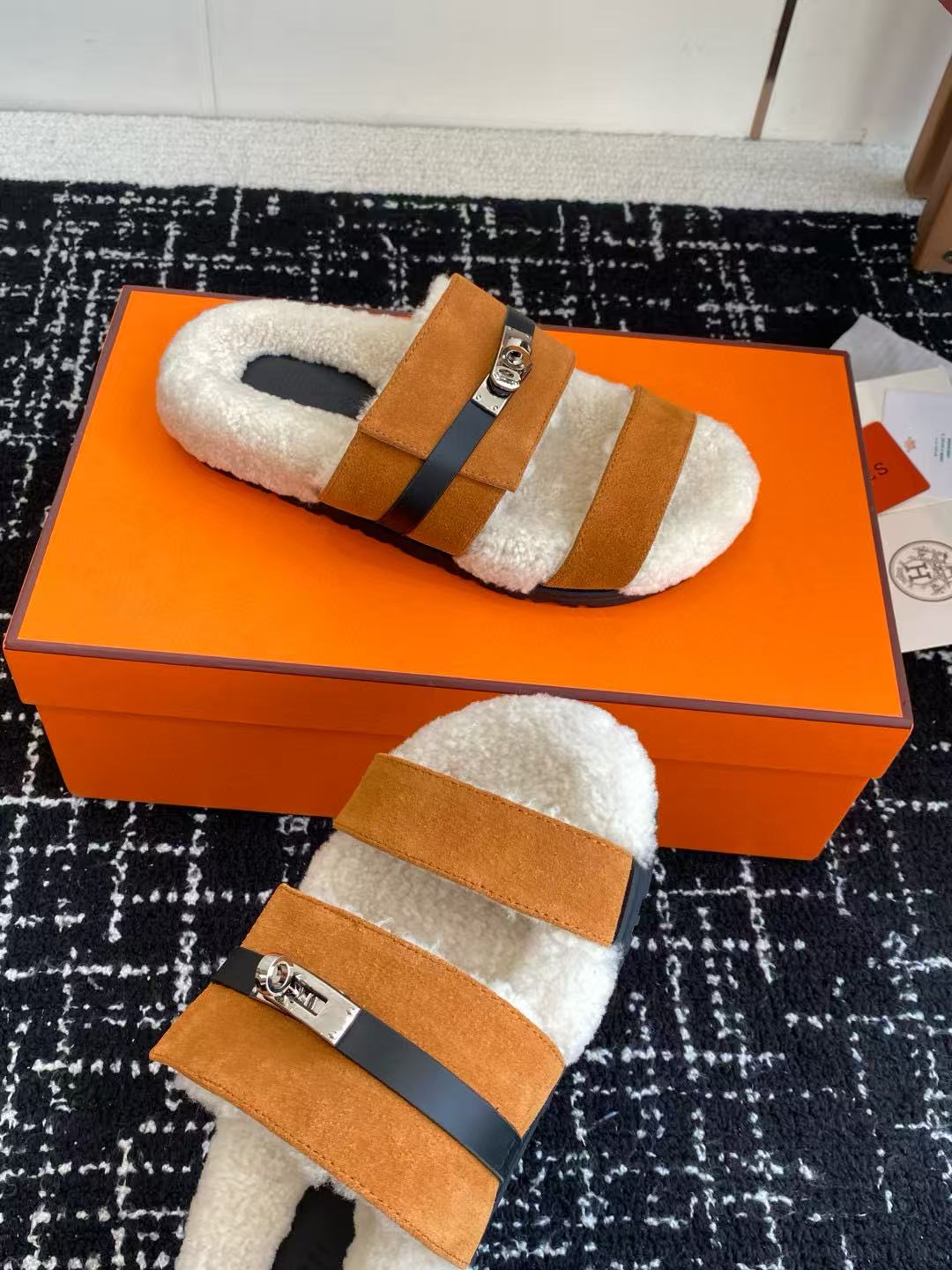 HERME5の高品質な秋冬用ラムウールスリッパ【50％割引+送料無料】