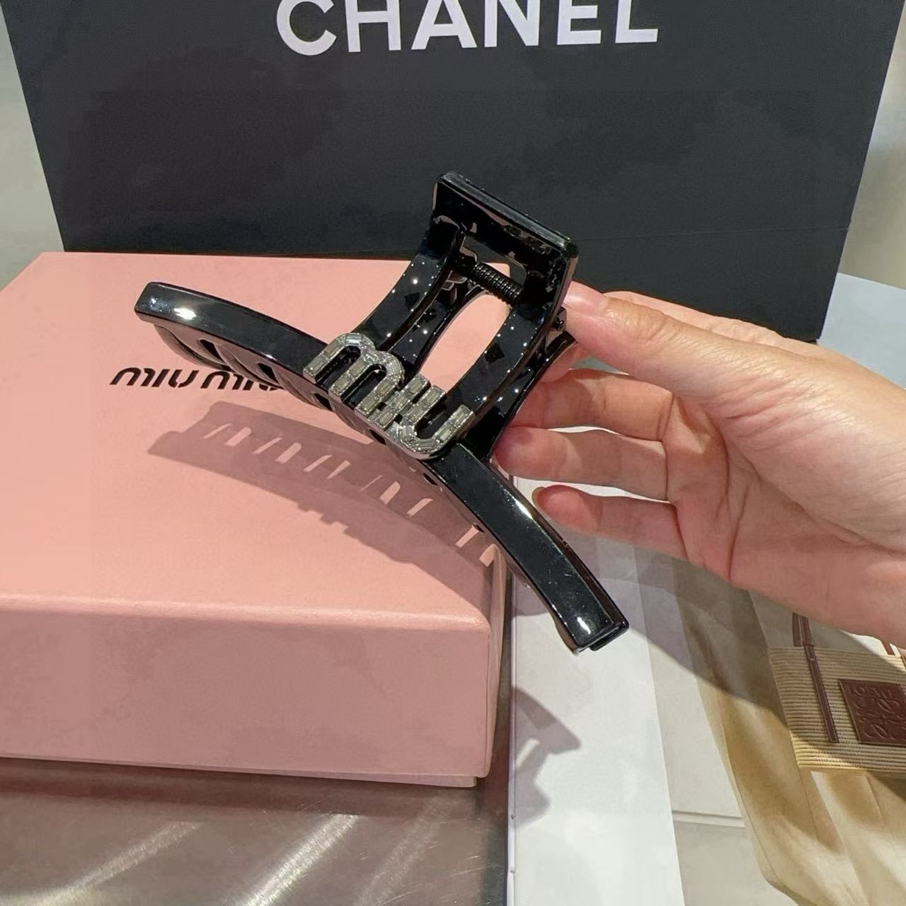 M1UM1U シンプルレタークリップ【50％割引+送料無料】