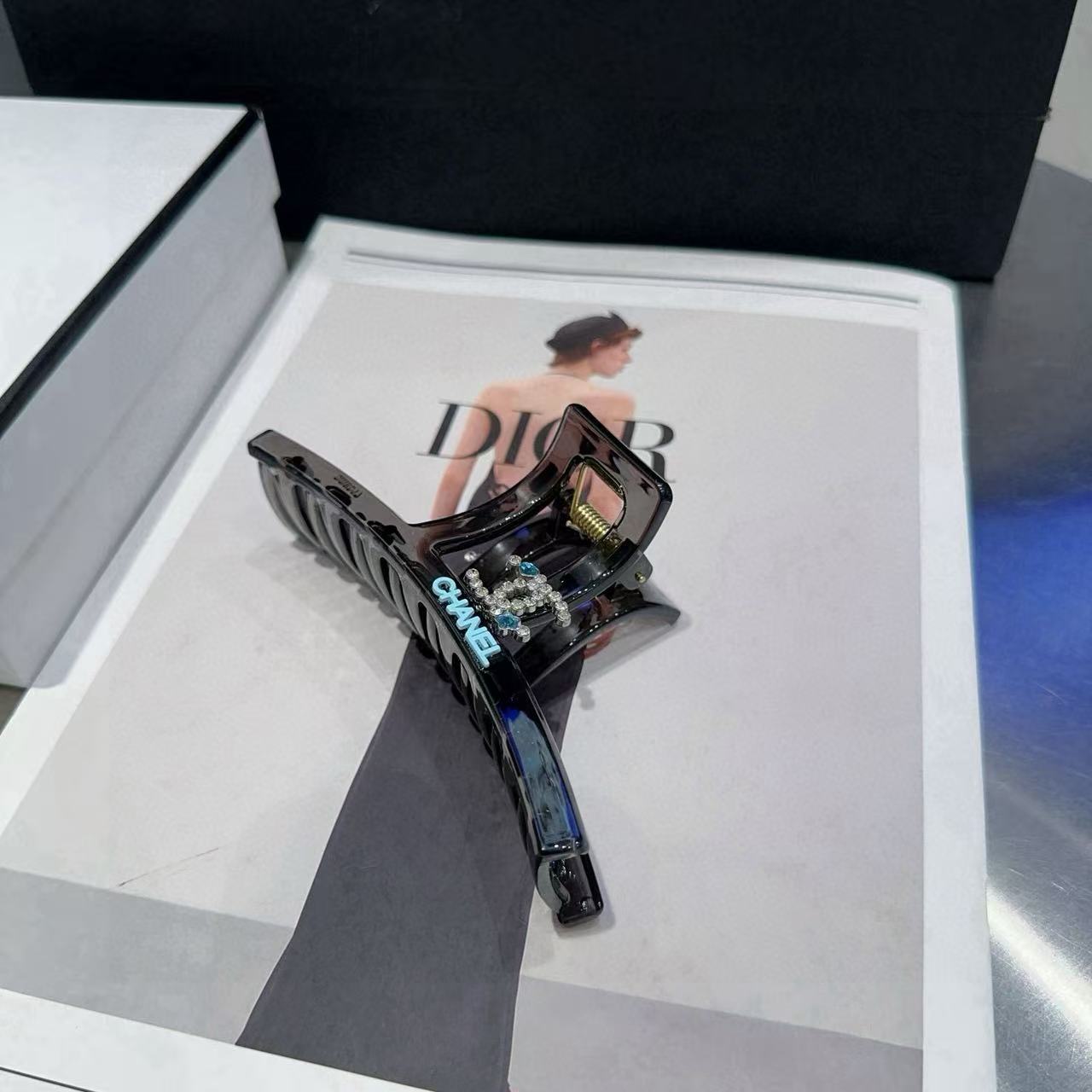 CHANE1 ダブルCレタークリップ【50％割引+送料無料】