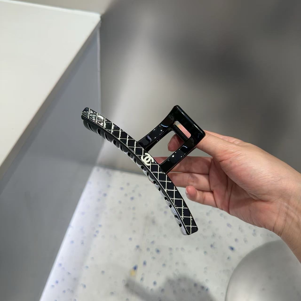 CHANE1 ダブルCグリッドグラブクリップ【50％割引+送料無料】