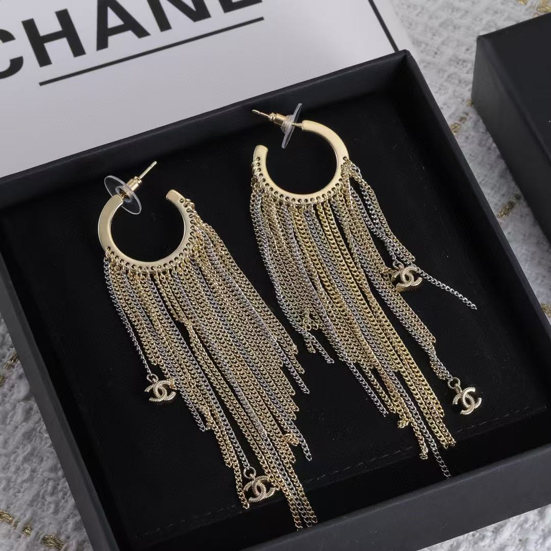CHANE1 ダブルC タッセルイヤリング【50％割引+送料無料】