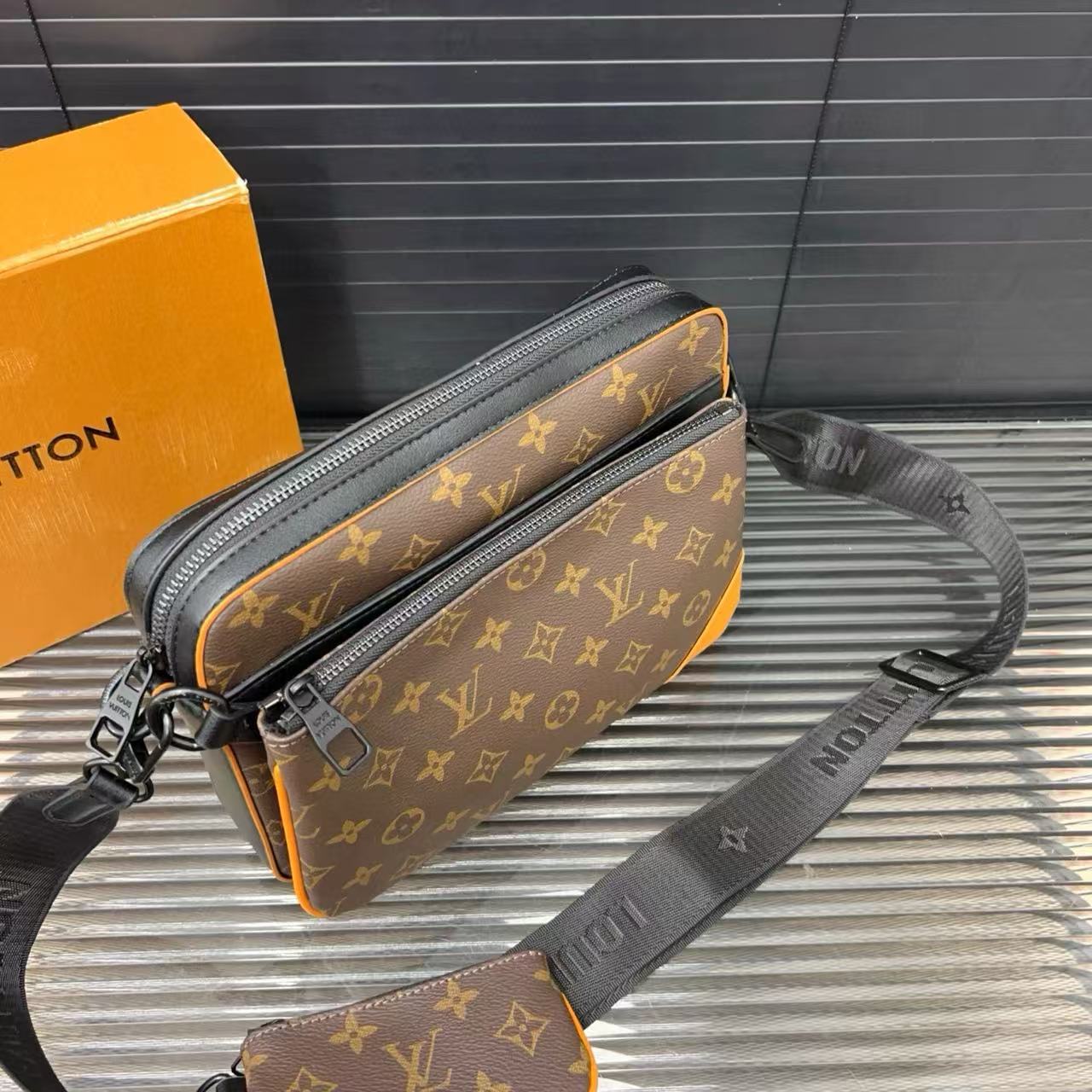 LV スリーインワン メンズ メッセンジャーバッグ【50％割引+送料無料】