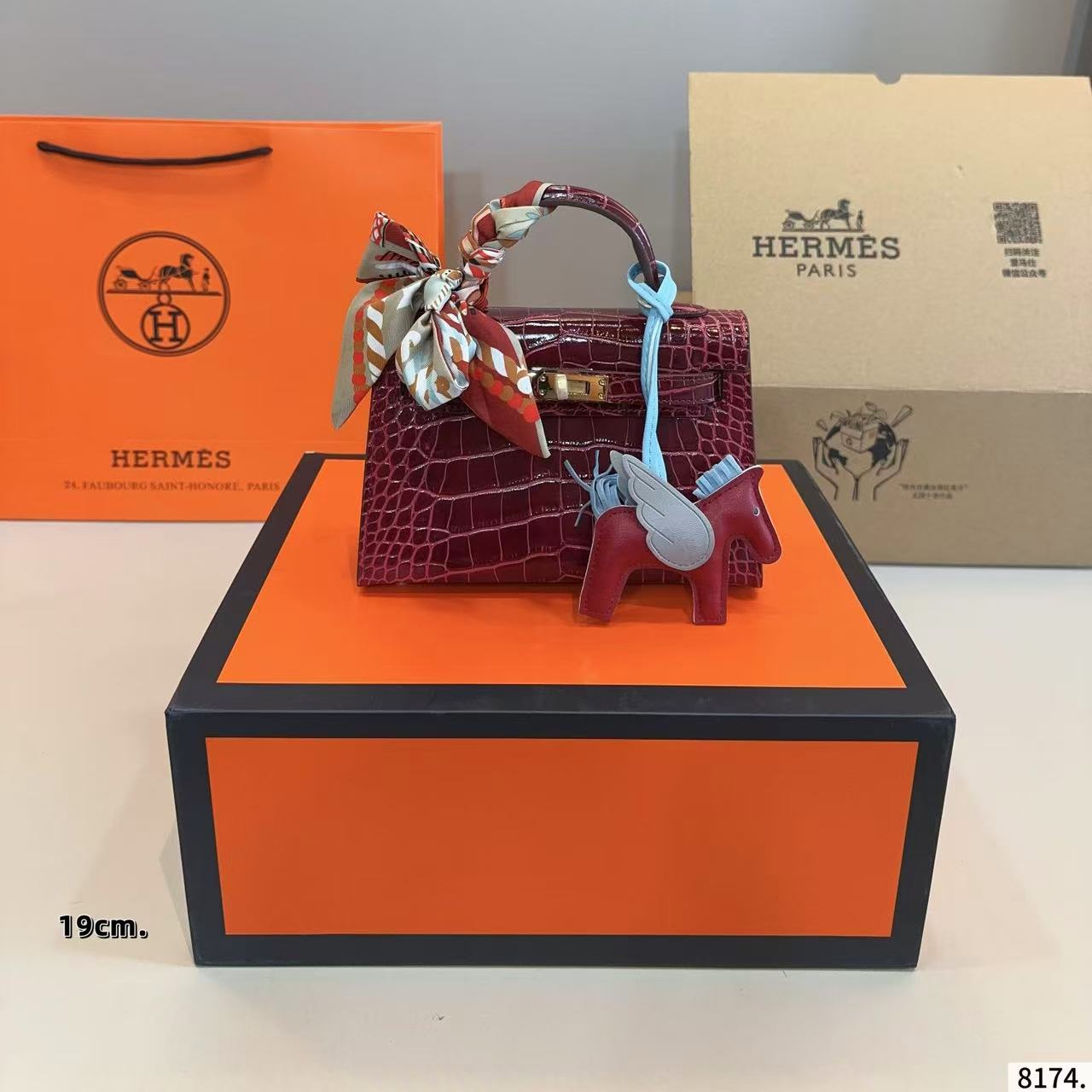 HERME5 kellyパテントレザーのハンドバッグ【50％割引+送料無料】