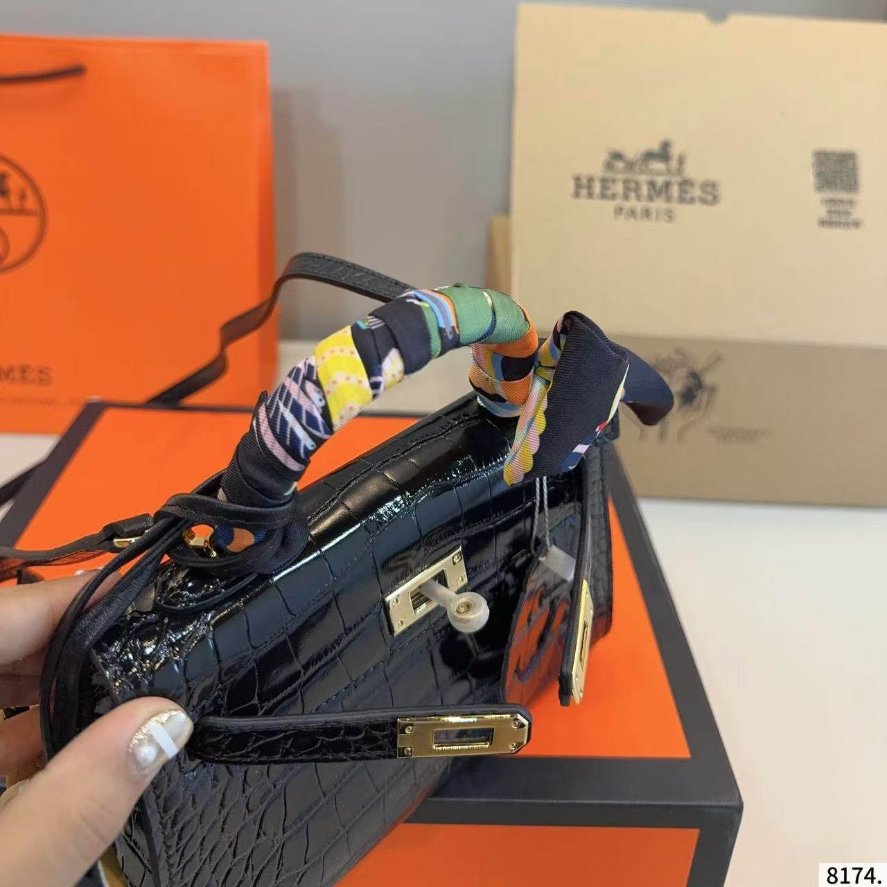 HERME5 kellyパテントレザーのハンドバッグ【50％割引+送料無料】