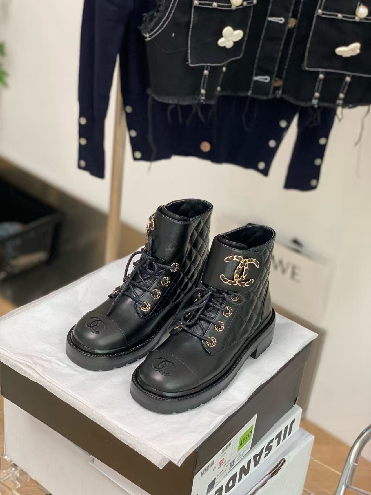 CHANE1 レースアップ ダブルC アンクルブーツ【50％割引+送料無料】