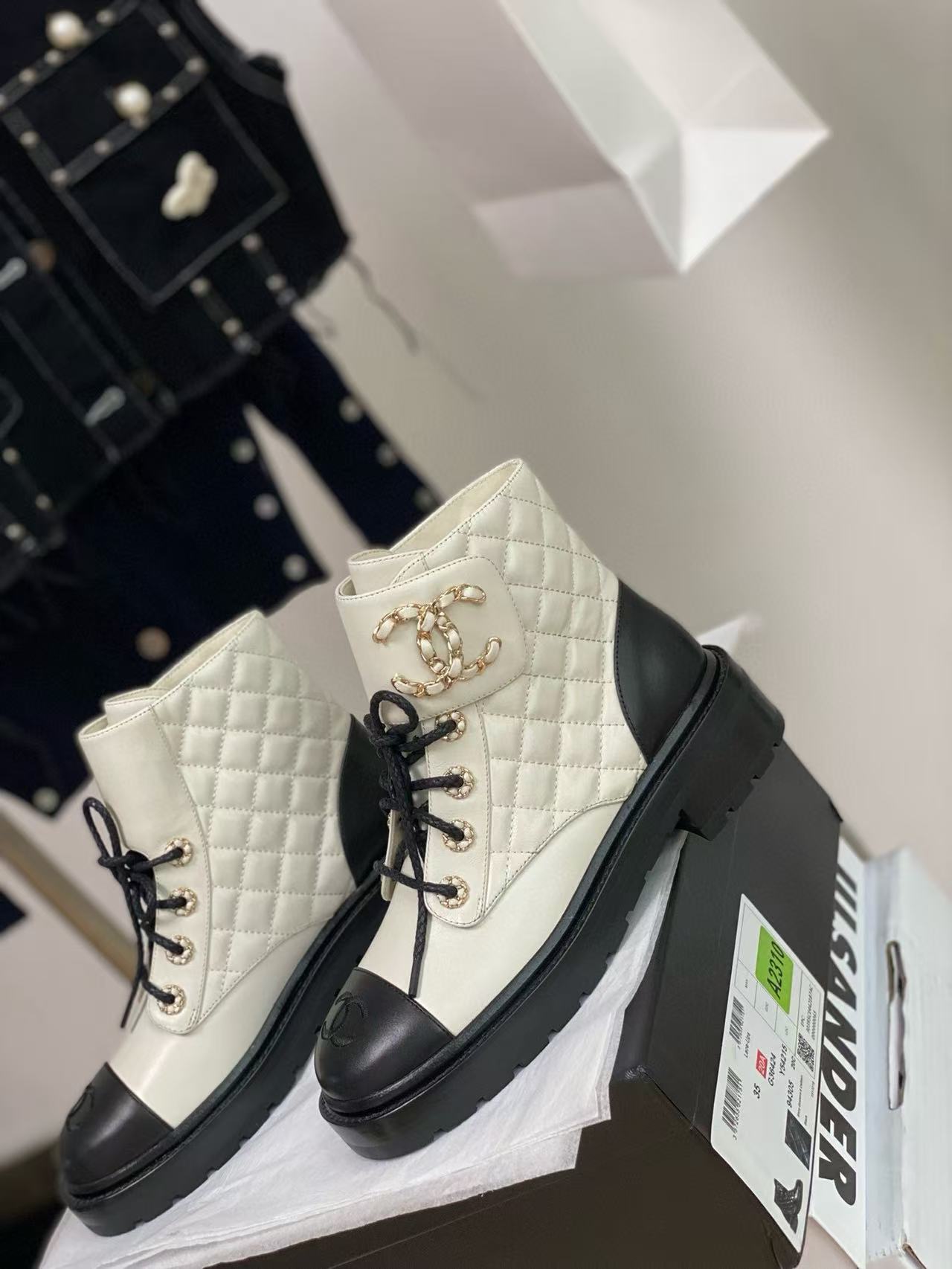 CHANE1 レースアップ ダブルC アンクルブーツ【50％割引+送料無料】