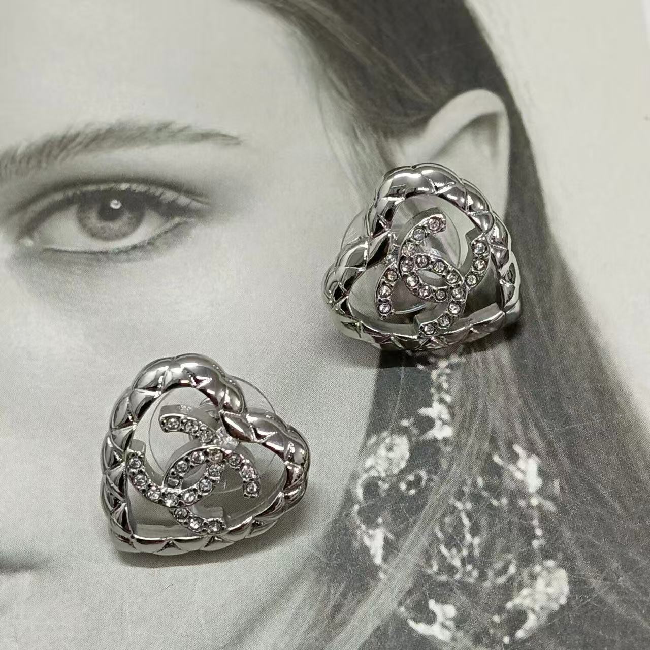 CHANE1 ピーチハート ダブルC イヤリング【50％割引+送料無料】