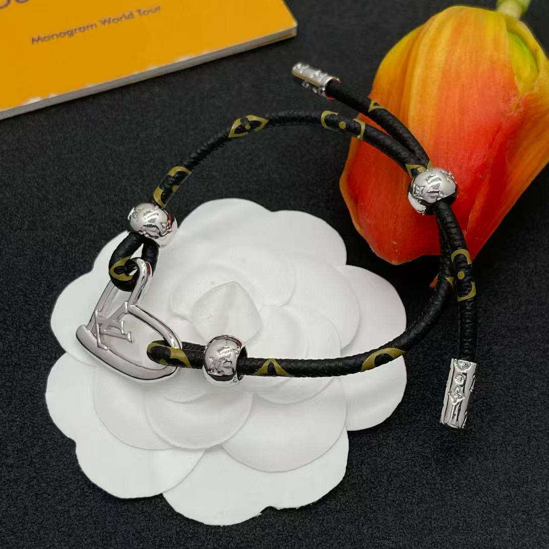 LVレザーブレスレット【50％割引+送料無料】