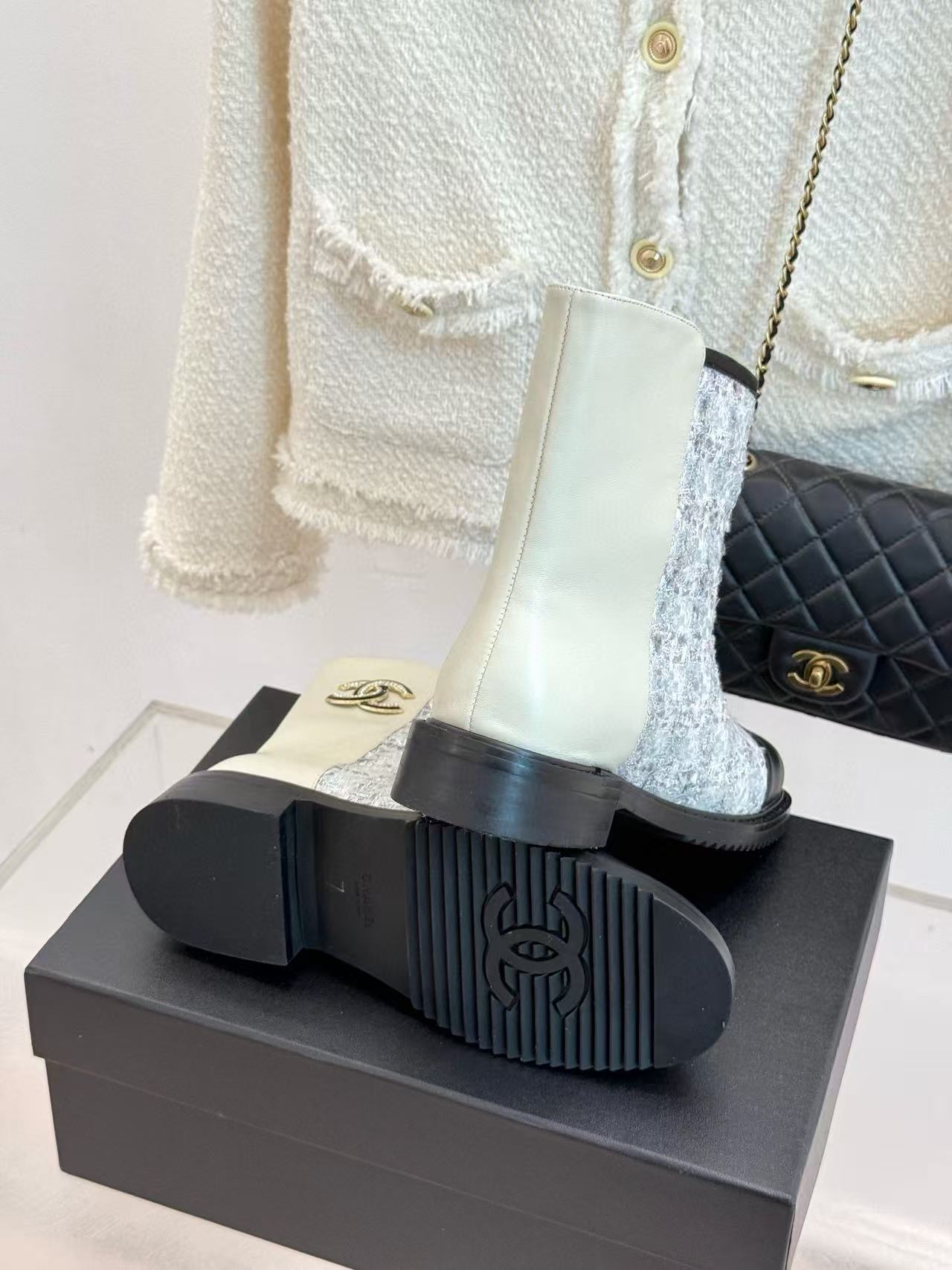 CHANE1 高品質ダブルCカラーマッチングスパンコールアンクルブーツ【50％割引+送料無料】