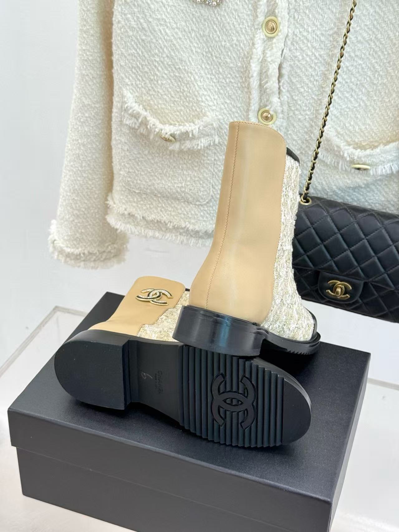 CHANE1 高品質ダブルCカラーマッチングスパンコールアンクルブーツ【50％割引+送料無料】