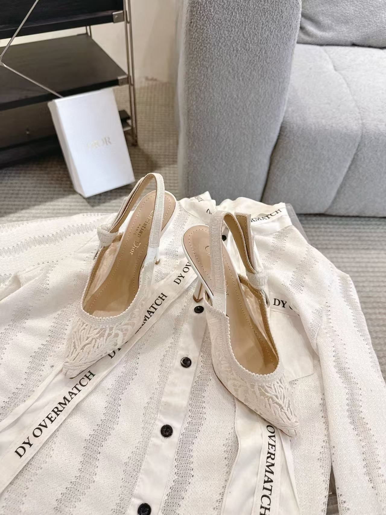 DI0Rの高品質レースポインテッドハイヒール【50％割引+送料無料】