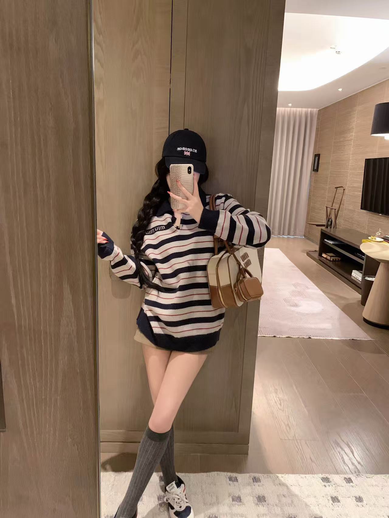 M1UM1U ストライプウールセーター【50％割引+送料無料】