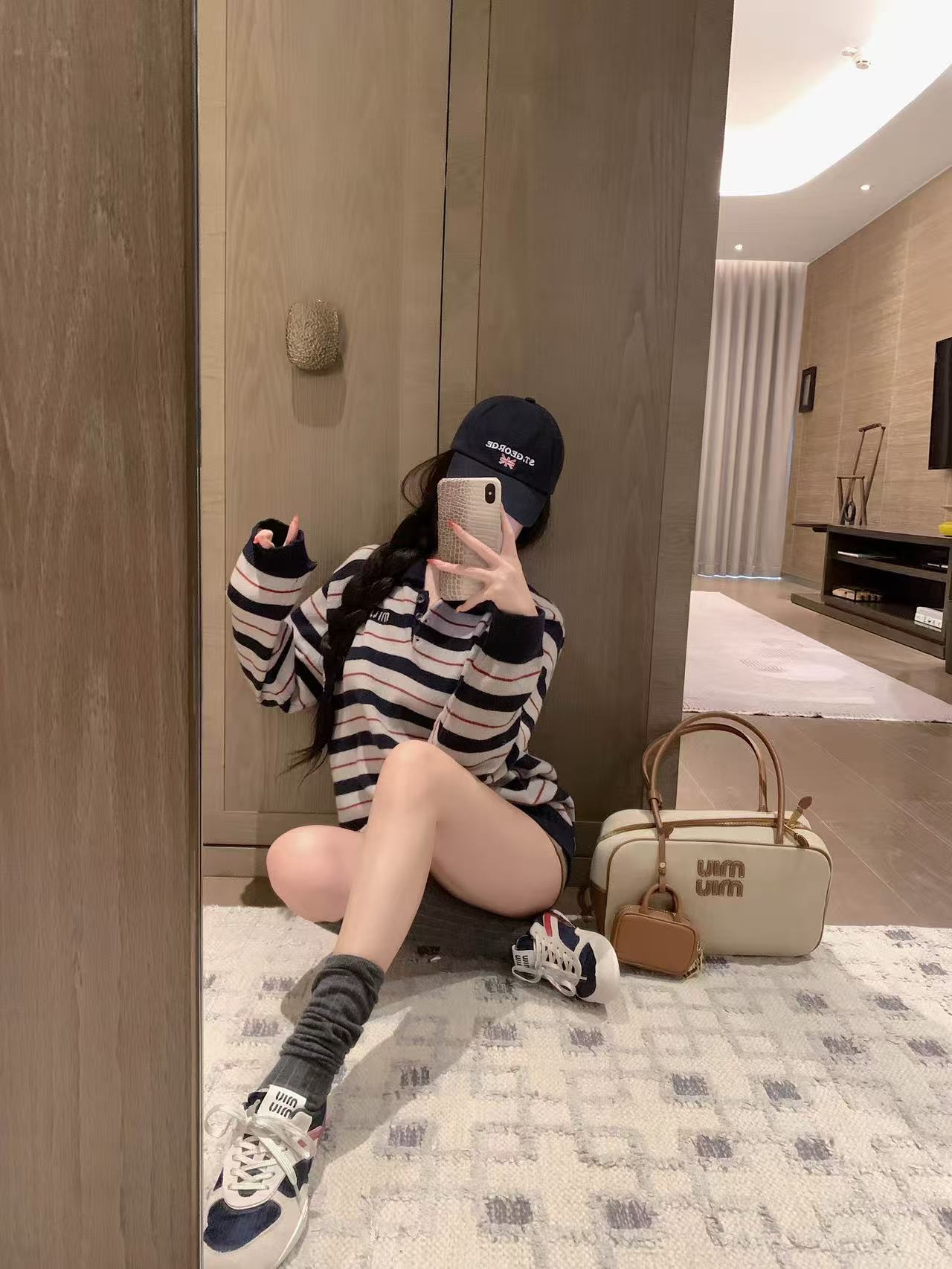 M1UM1U ストライプウールセーター【50％割引+送料無料】