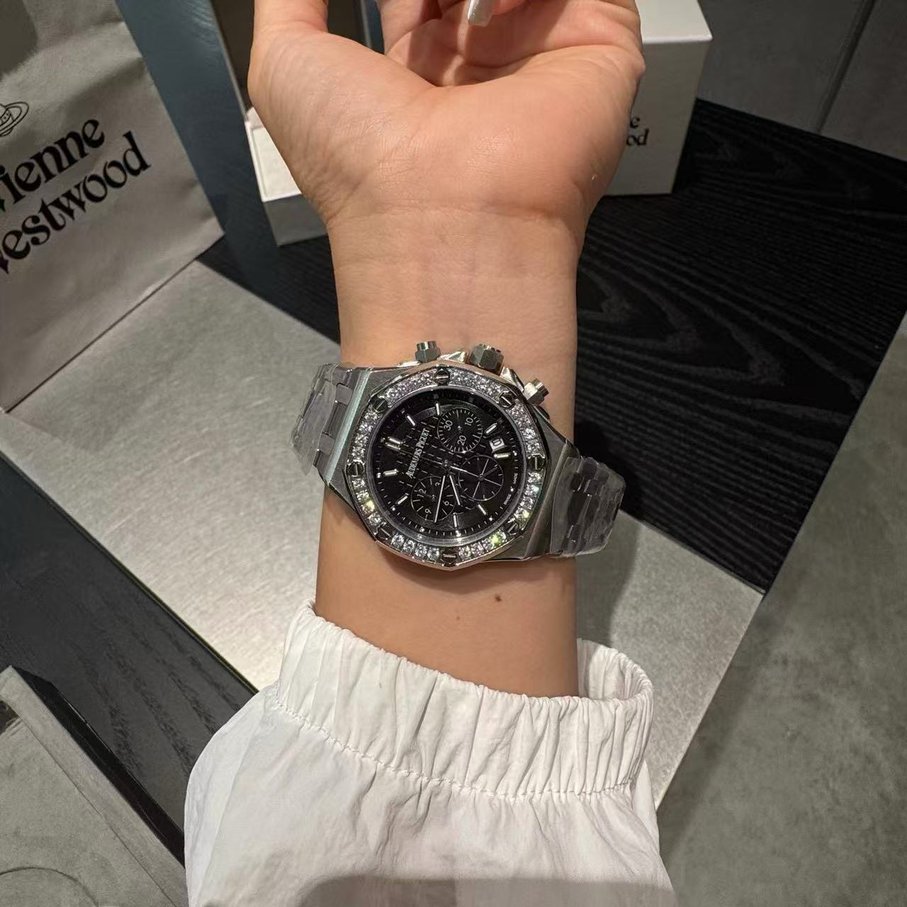 Audemarsp1gueダイヤモンドをあしらったレディース腕時計【50％割引+送料無料】