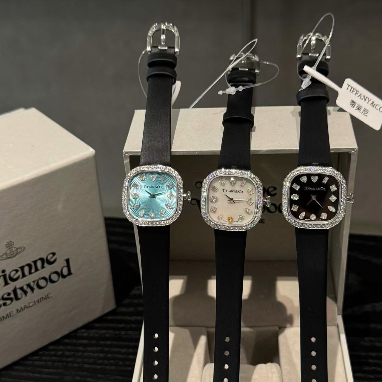 T1ffanyスクエアダイヤモンドレディースウォッチ【50％割引+送料無料】